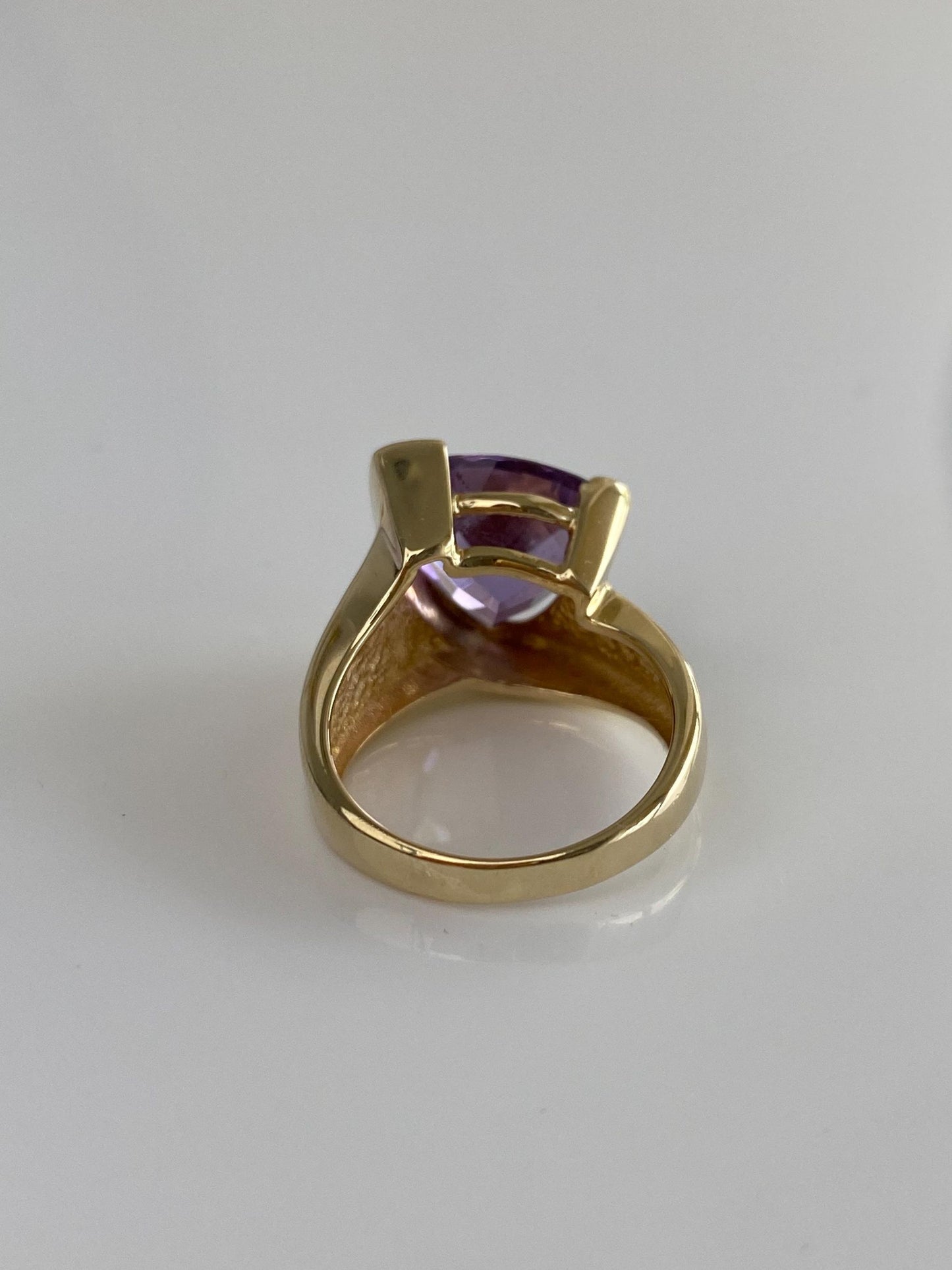 Vintage Solid 14k Yellow Gold Amethyst Ring - Size 7