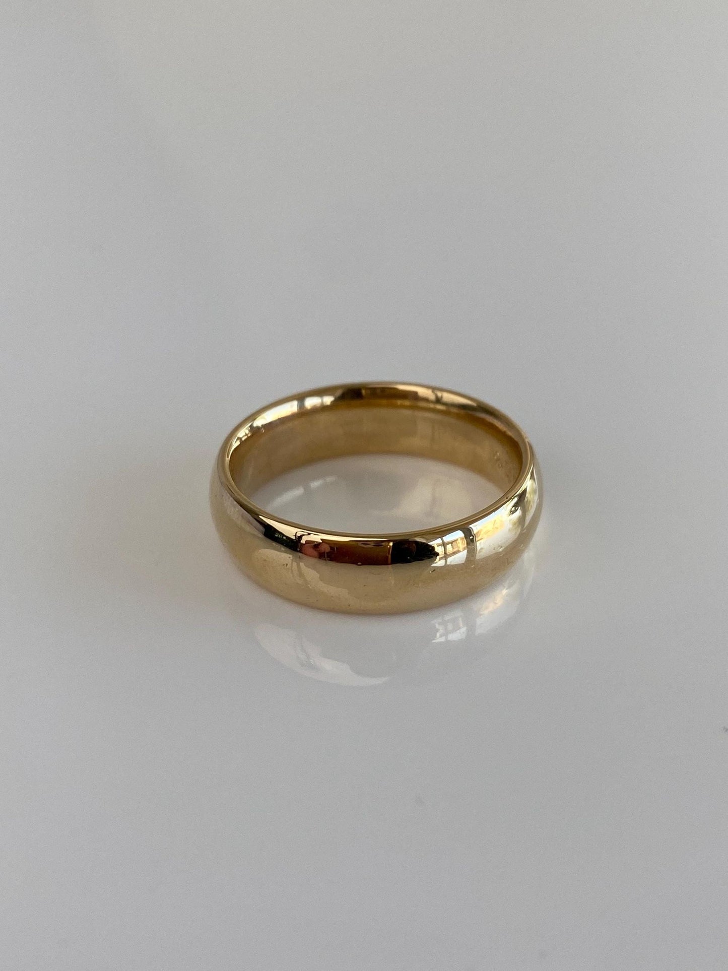 Vintage Solid 14k Yellow Gold Ring Band - Size 9