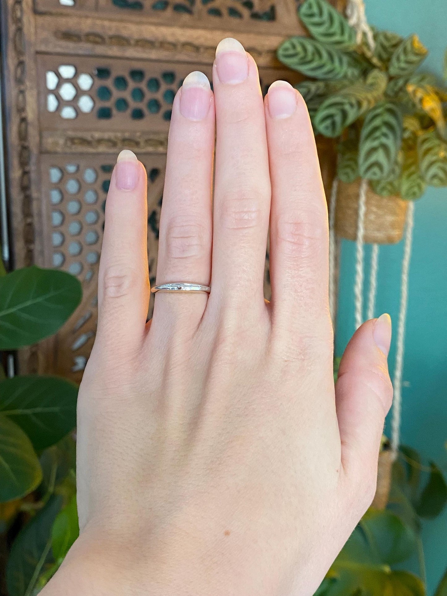 Vintage Solid 14k White & Yellow Gold Design Ring Band - Size 4.5