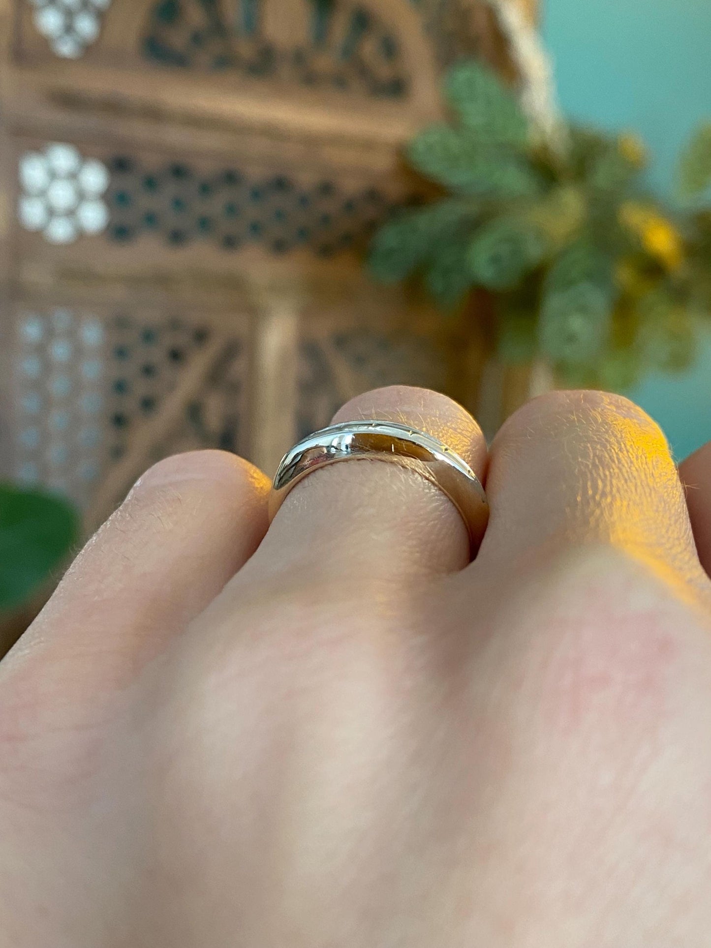 Vintage Solid 14k White & Yellow Gold Design Ring Band - Size 4.5