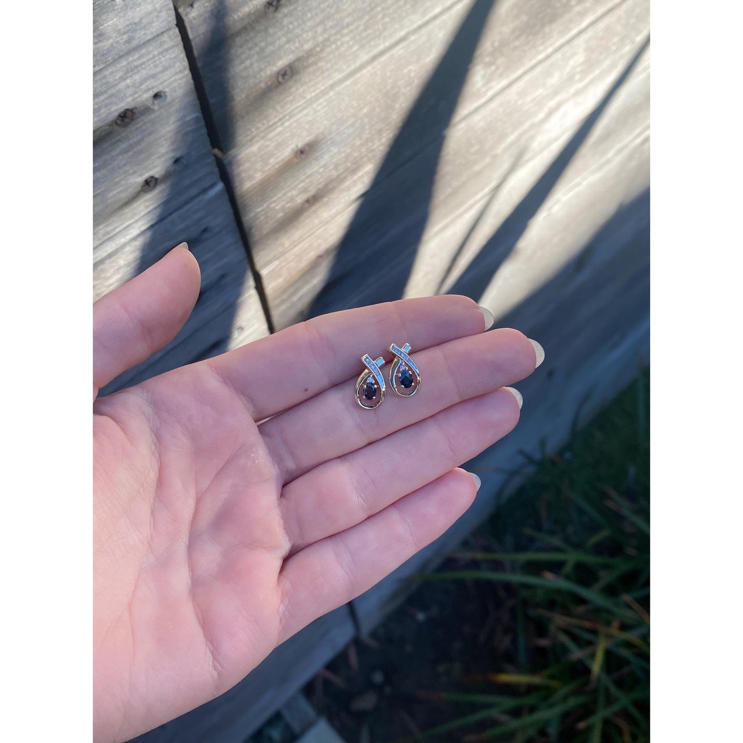 Vintage Solid 14k Yellow Gold Blue Spinel Diamond Stud Earrings