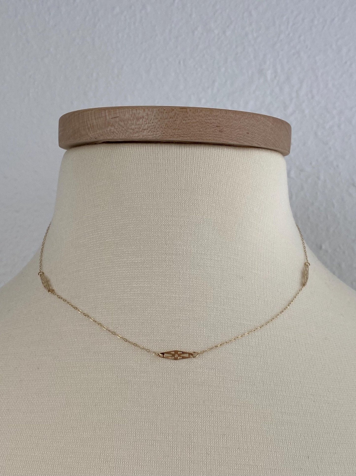 Vintage Solid 14k Yellow Gold Station Elongated Chain Necklace - 16.25 inches