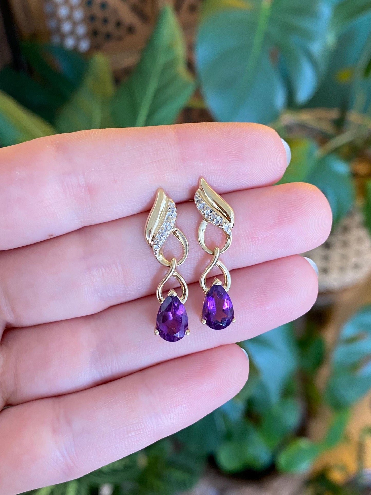 Vintage Solid 14k Yellow Gold Amethyst Diamond Dangle Stud Earrings