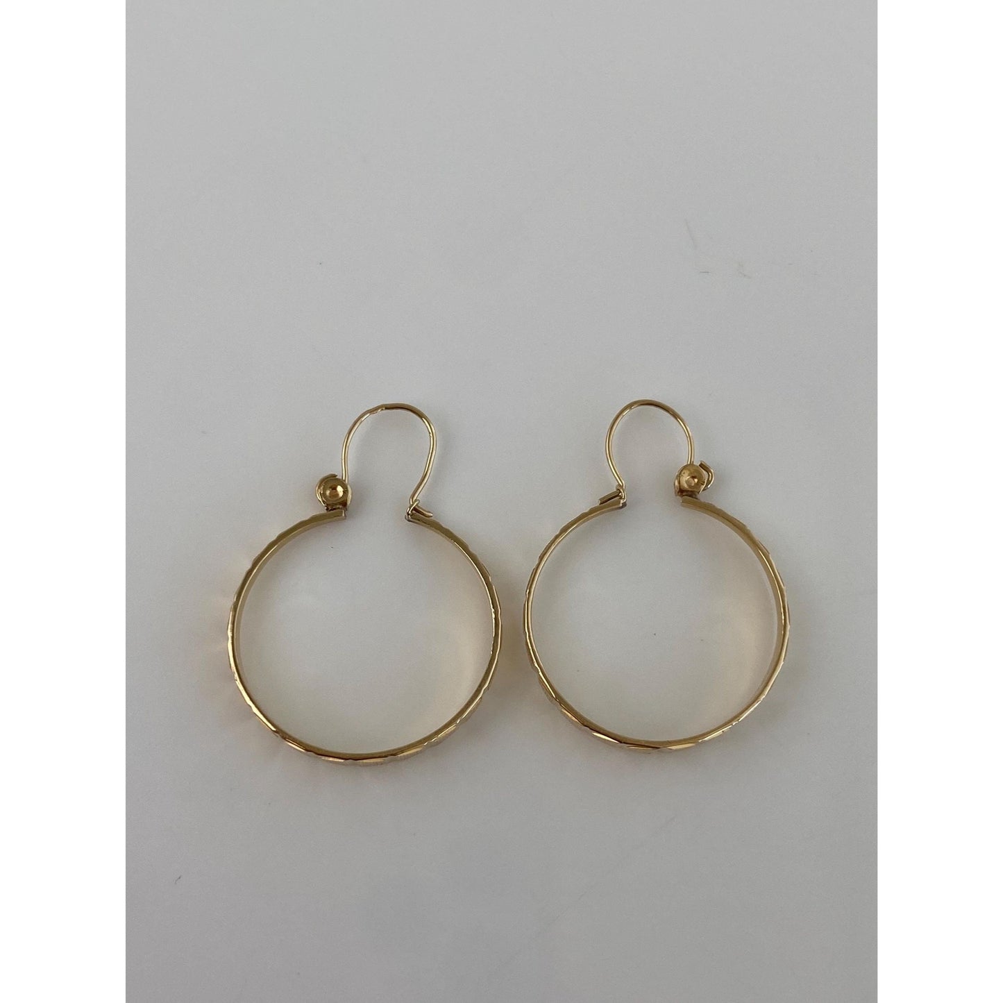 Vintage Solid 14k Yellow Gold Diamond Cut Hoop Earrings