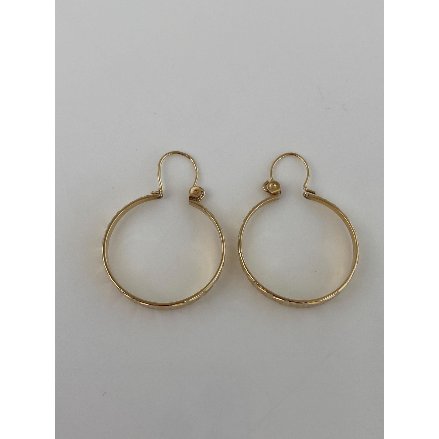 Vintage Solid 14k Yellow Gold Diamond Cut Hoop Earrings