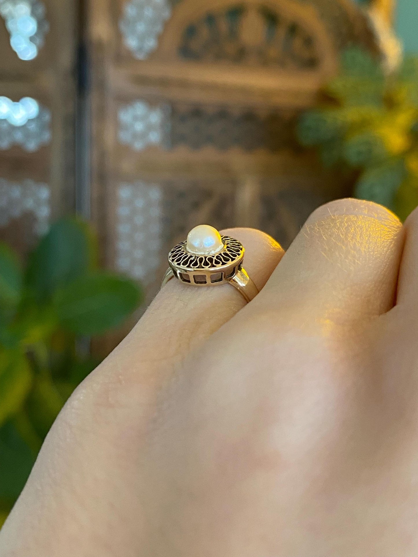 Vintage Solid 10k Yellow Gold Pearl Ring - Size 3.25