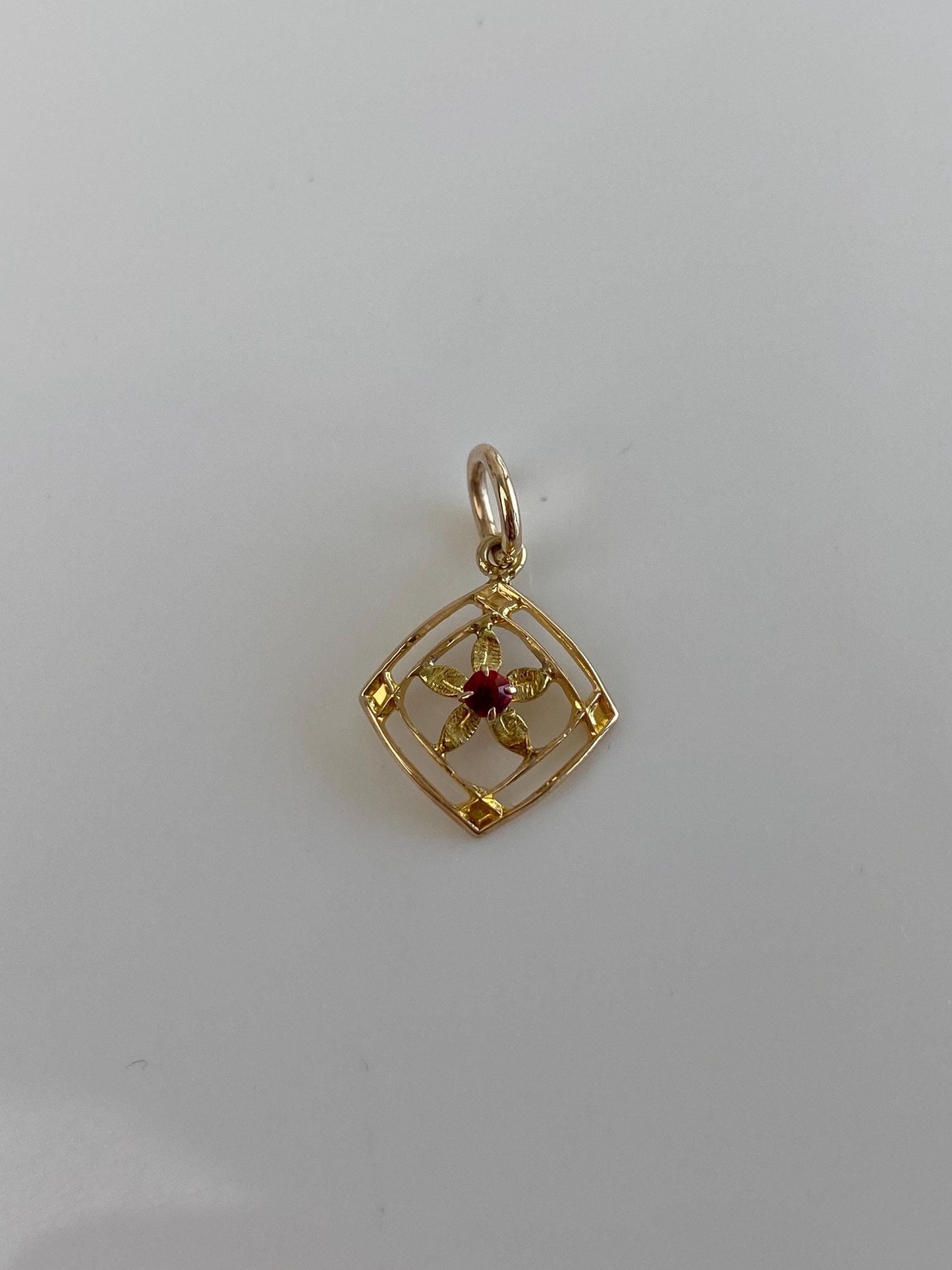 Vintage Solid 9k Yellow Gold Red Cubic Zirconia Flower Stick Pin Charm