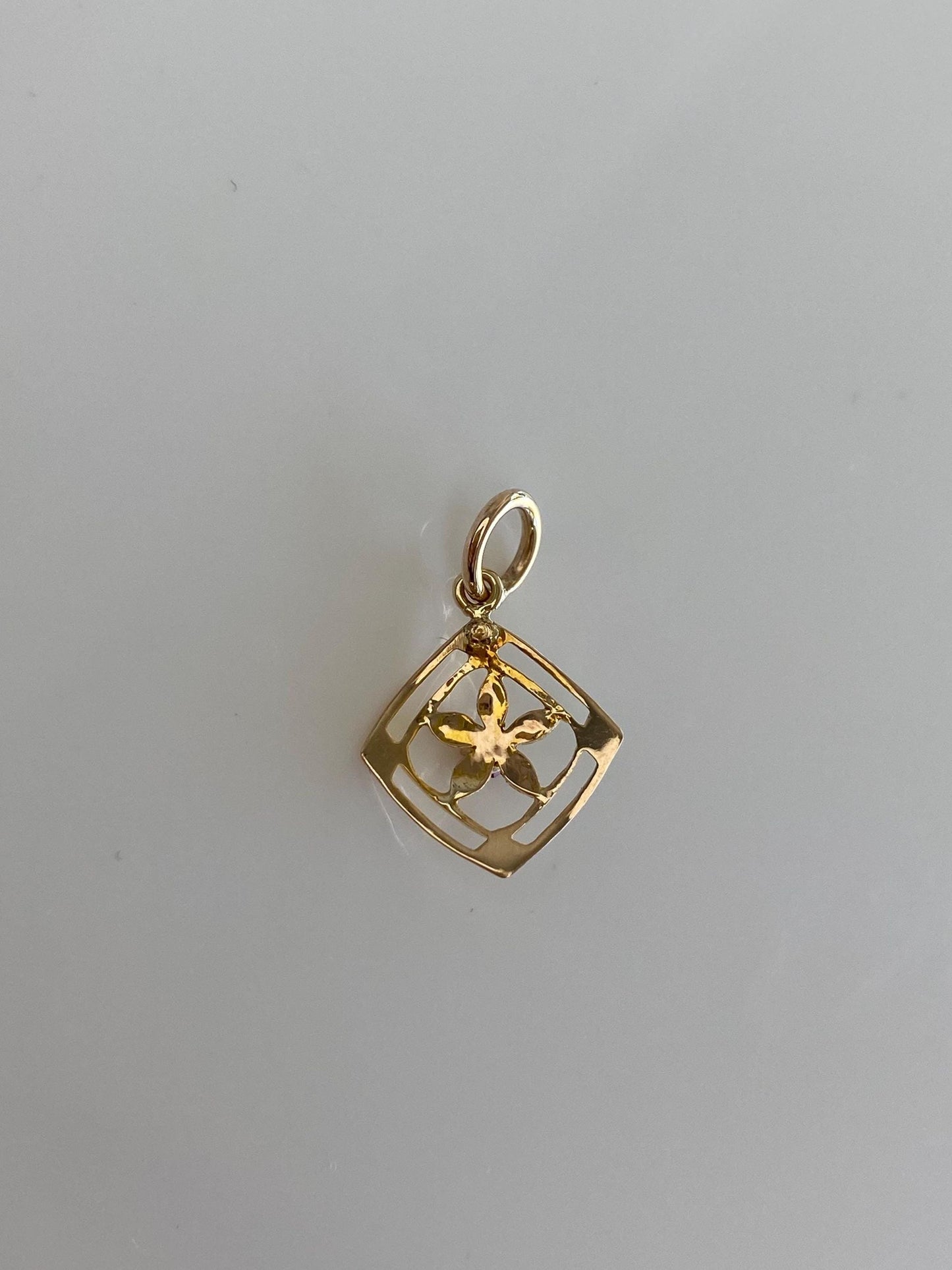 Vintage Solid 9k Yellow Gold Red Cubic Zirconia Flower Stick Pin Charm