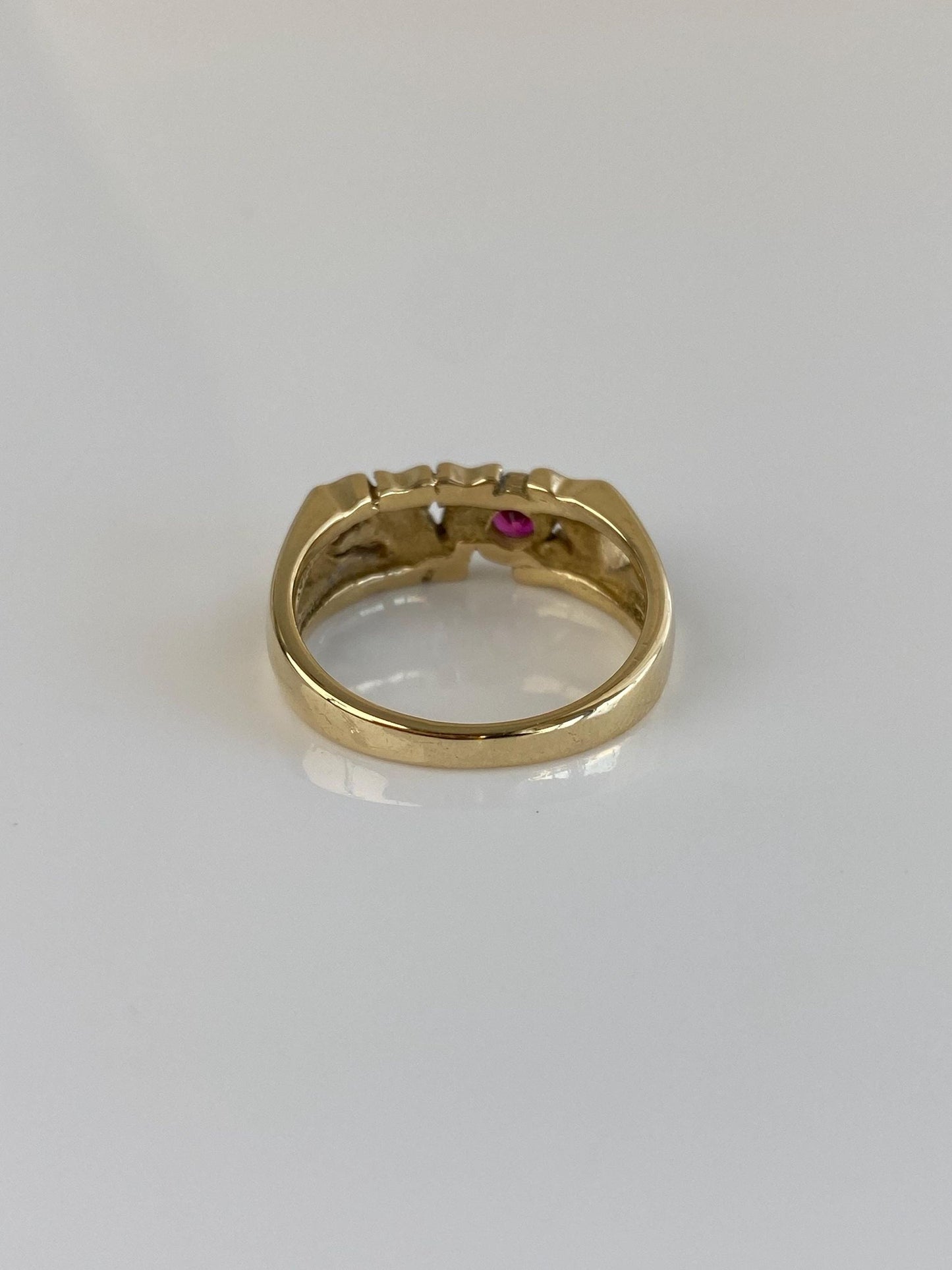 Vintage Solid 14k Yellow Gold Ruby Love Ring - Size 5.75