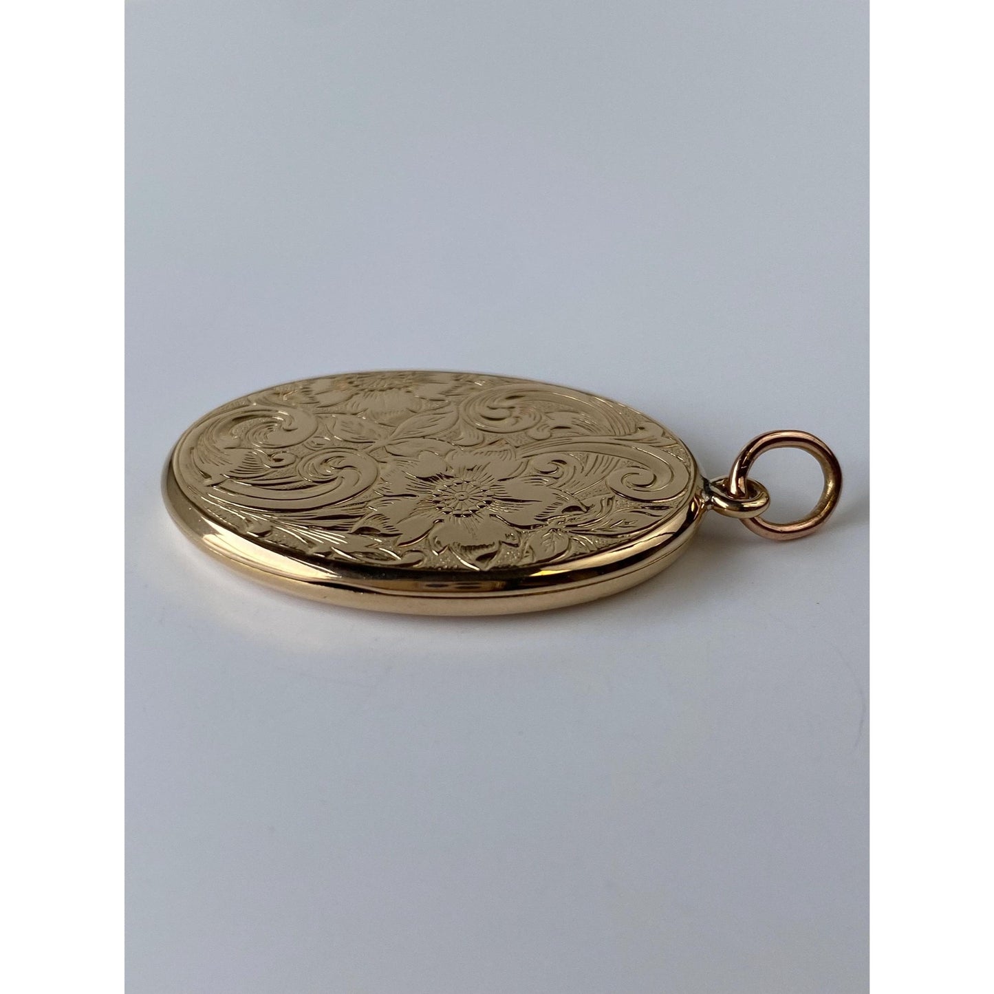 Vintage Solid 14k Yellow Gold Large Floral Engraved Locket Charm