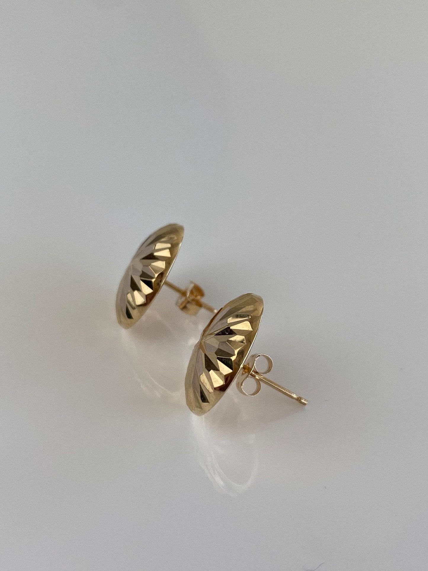 Vintage Solid 14k Yellow Gold Diamond Cut Domed Stud Earrings