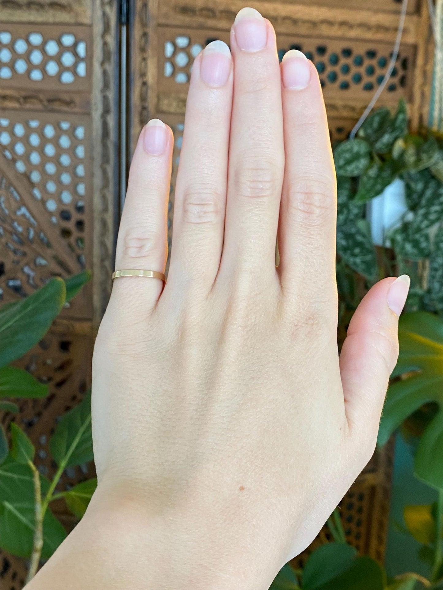 Vintage Solid 14k Yellow Gold Slim Straight Edge Ring Band - Size 4.75
