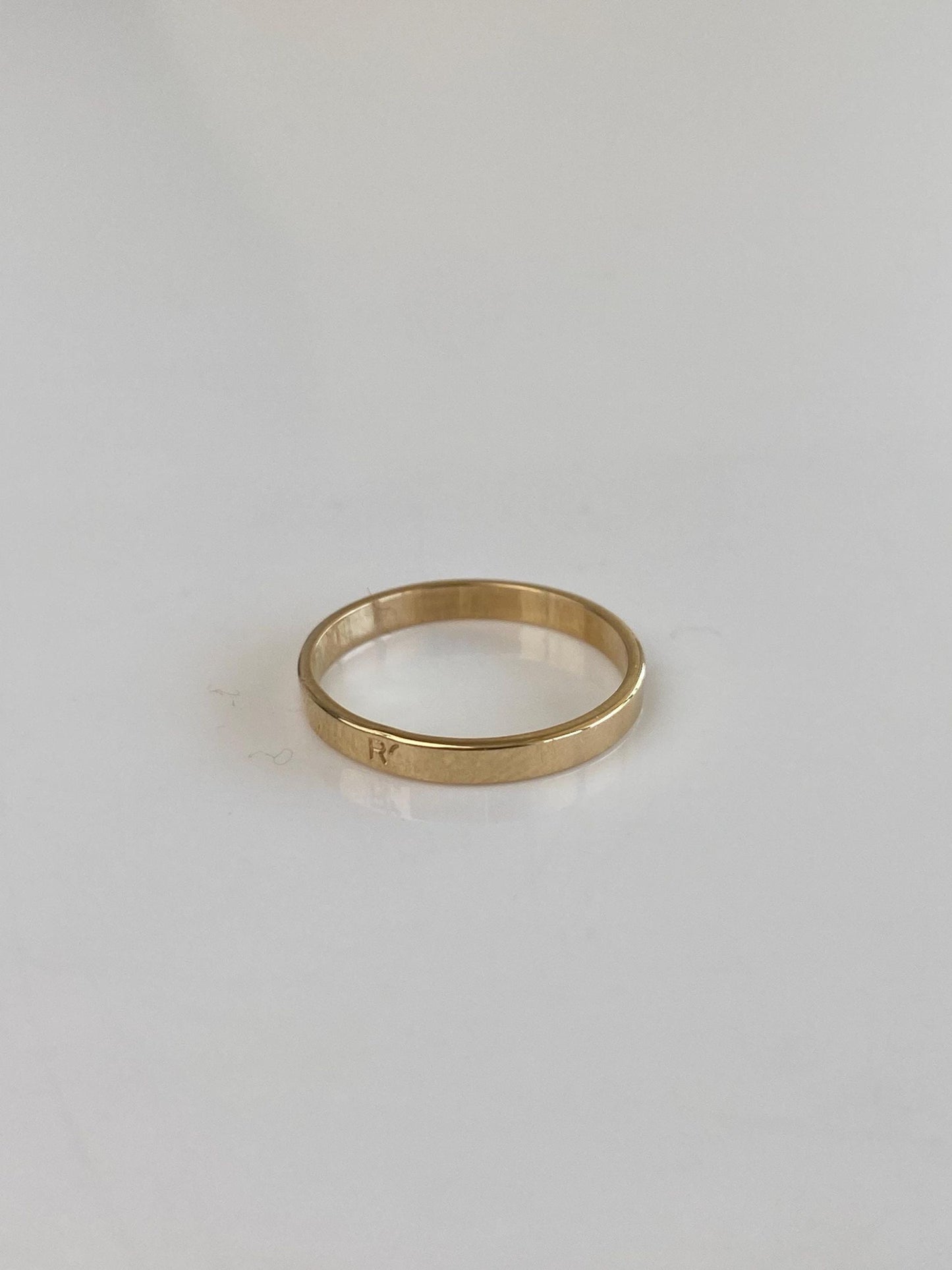 Vintage Solid 14k Yellow Gold Slim Straight Edge Ring Band - Size 4.75