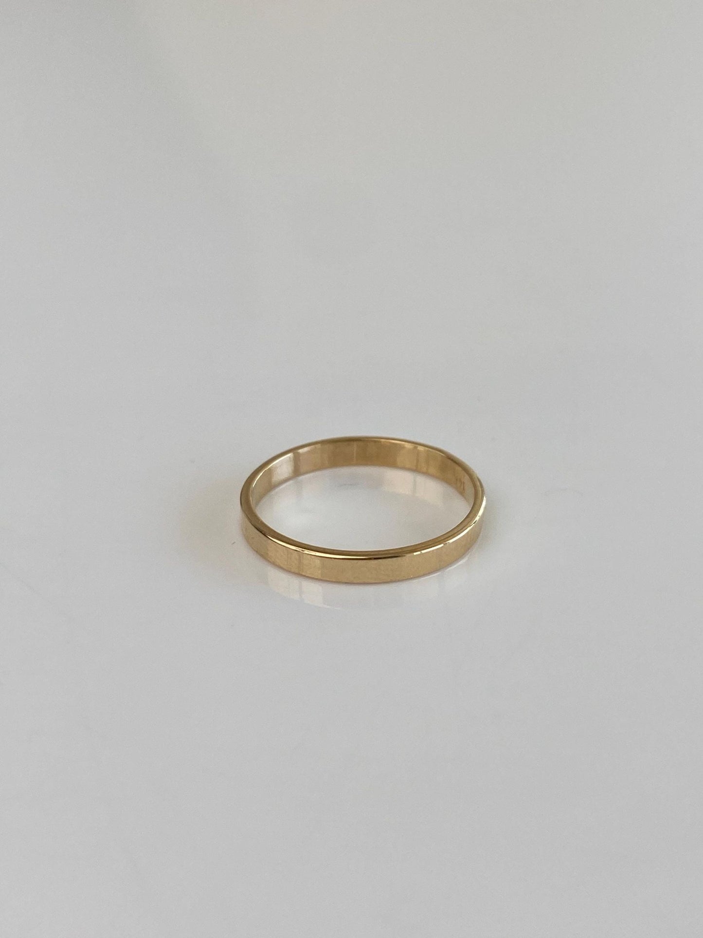 Vintage Solid 14k Yellow Gold Slim Straight Edge Ring Band - Size 4.75