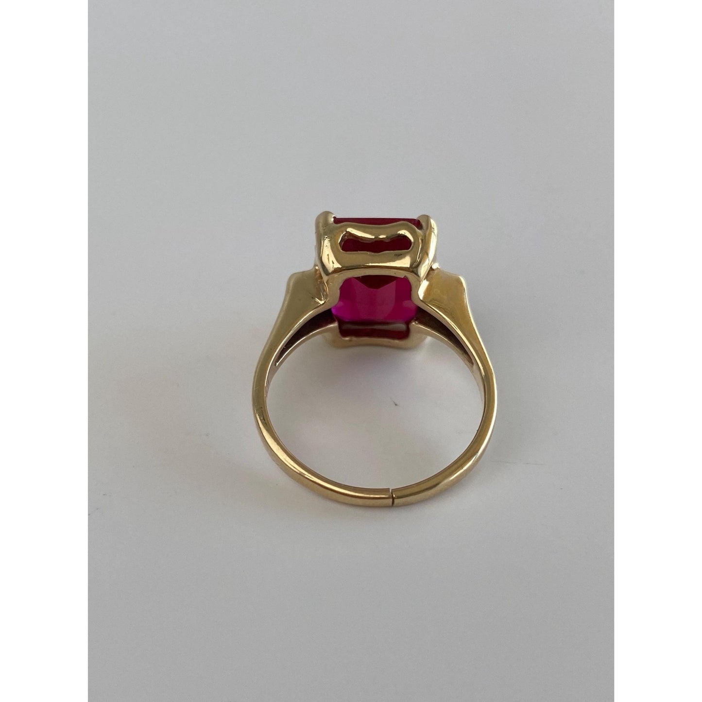 Vintage Solid 10k Yellow Gold Pink Sapphire Ring - Size 6.5