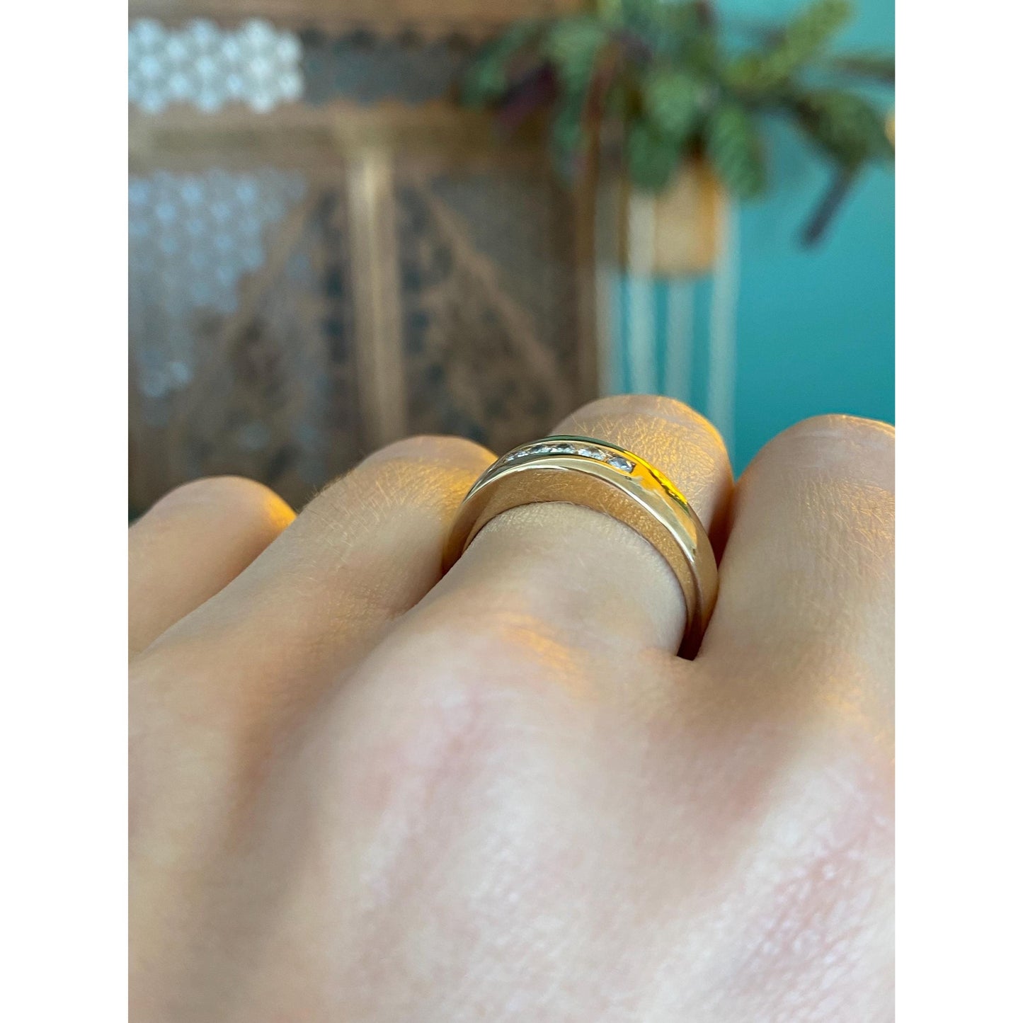 Vintage Solid 14k Yellow Gold Diamond Ring Band - Size 7.75