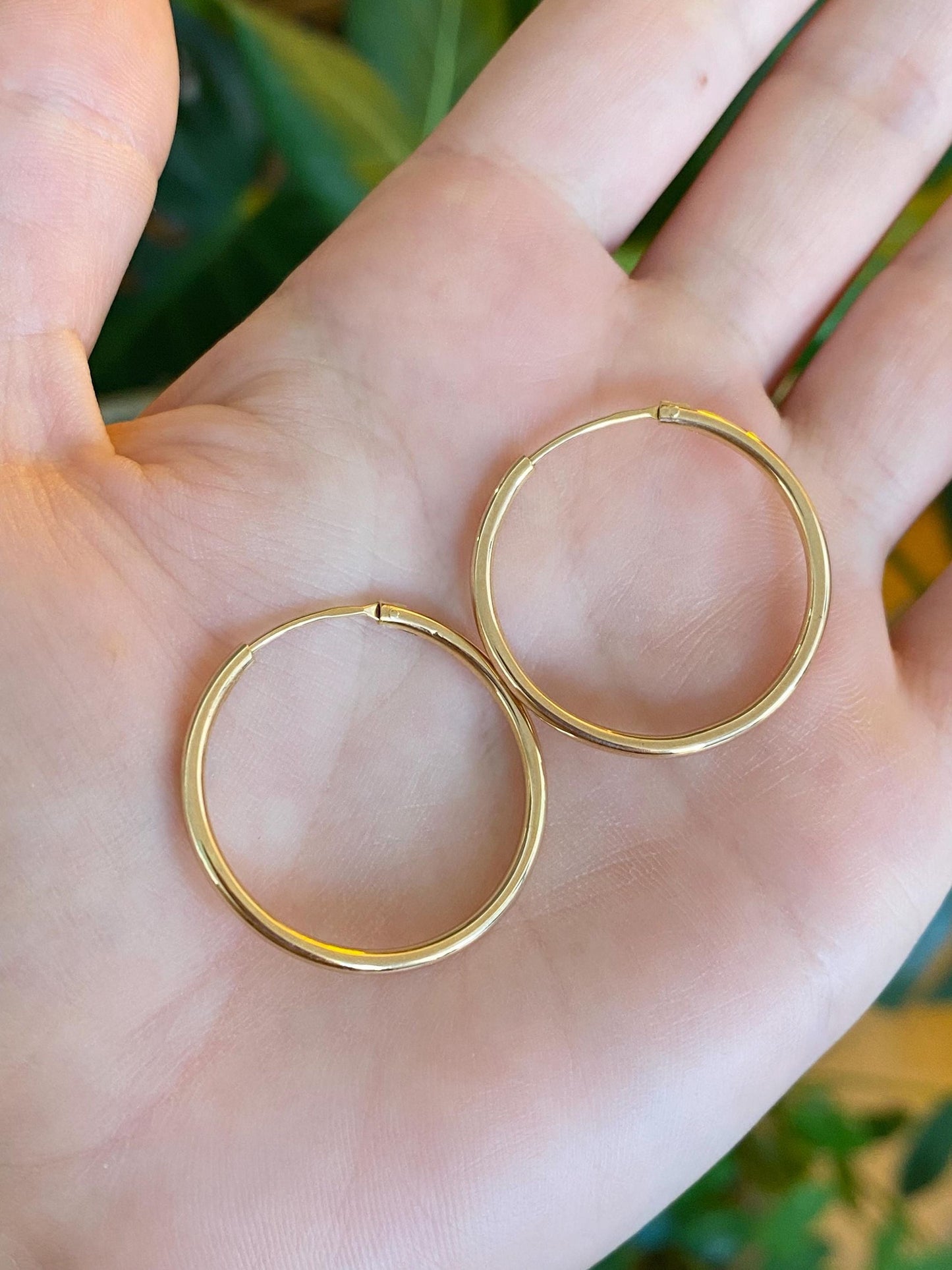 Vintage 14k Yellow Gold Hoop Earrings