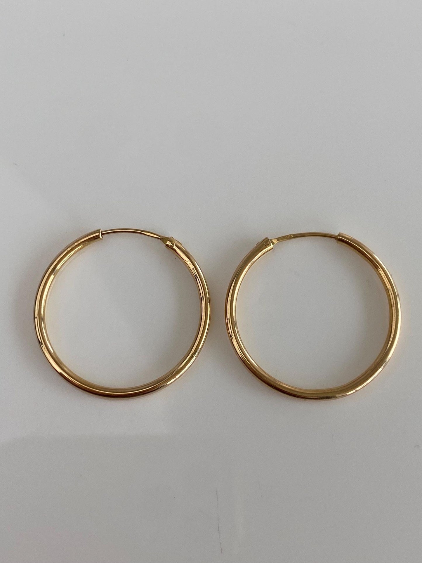 Vintage 14k Yellow Gold Hoop Earrings