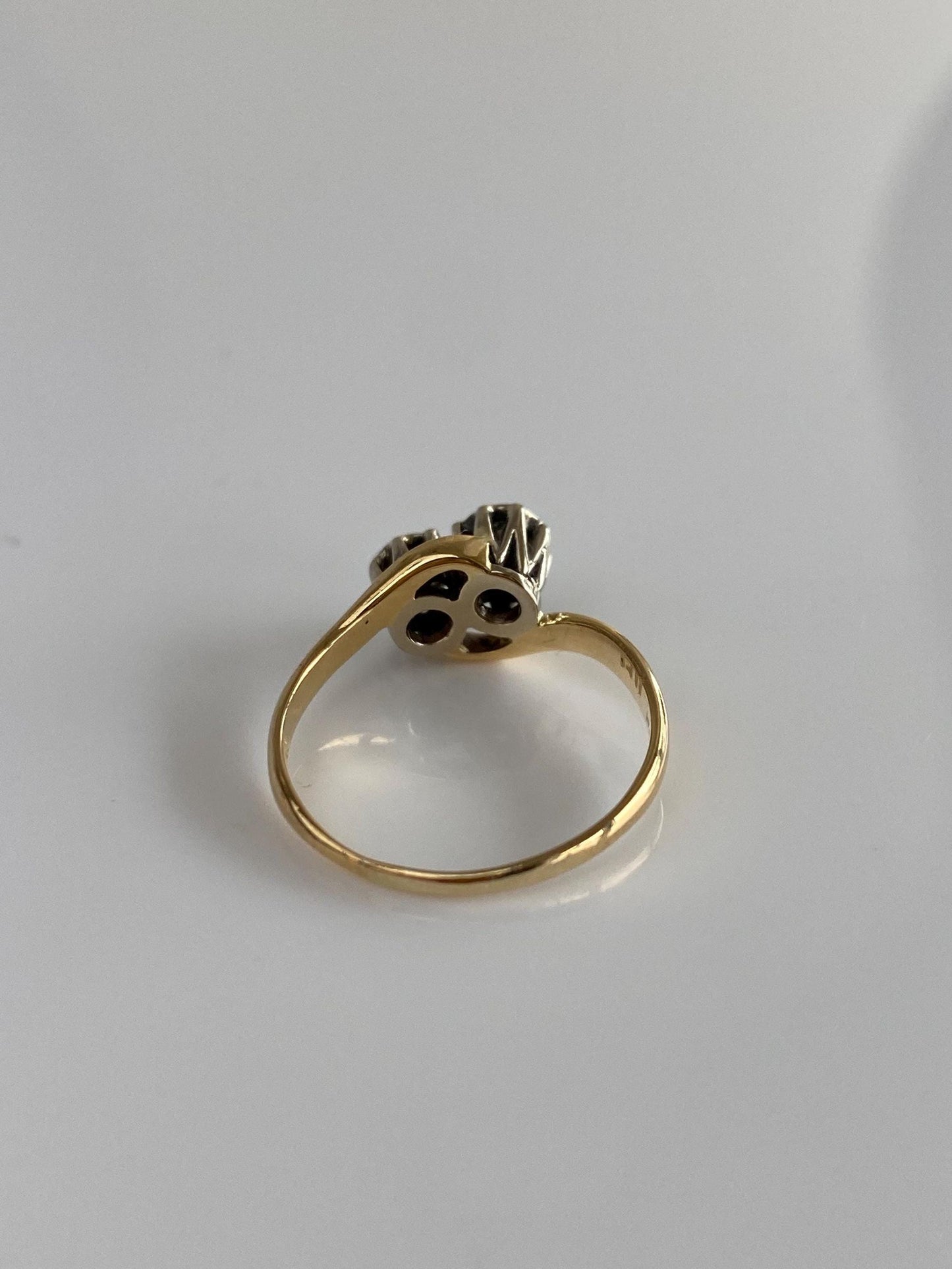 Vintage Solid 18k White & Yellow Gold Diamond Twist Ring - Size 5.25