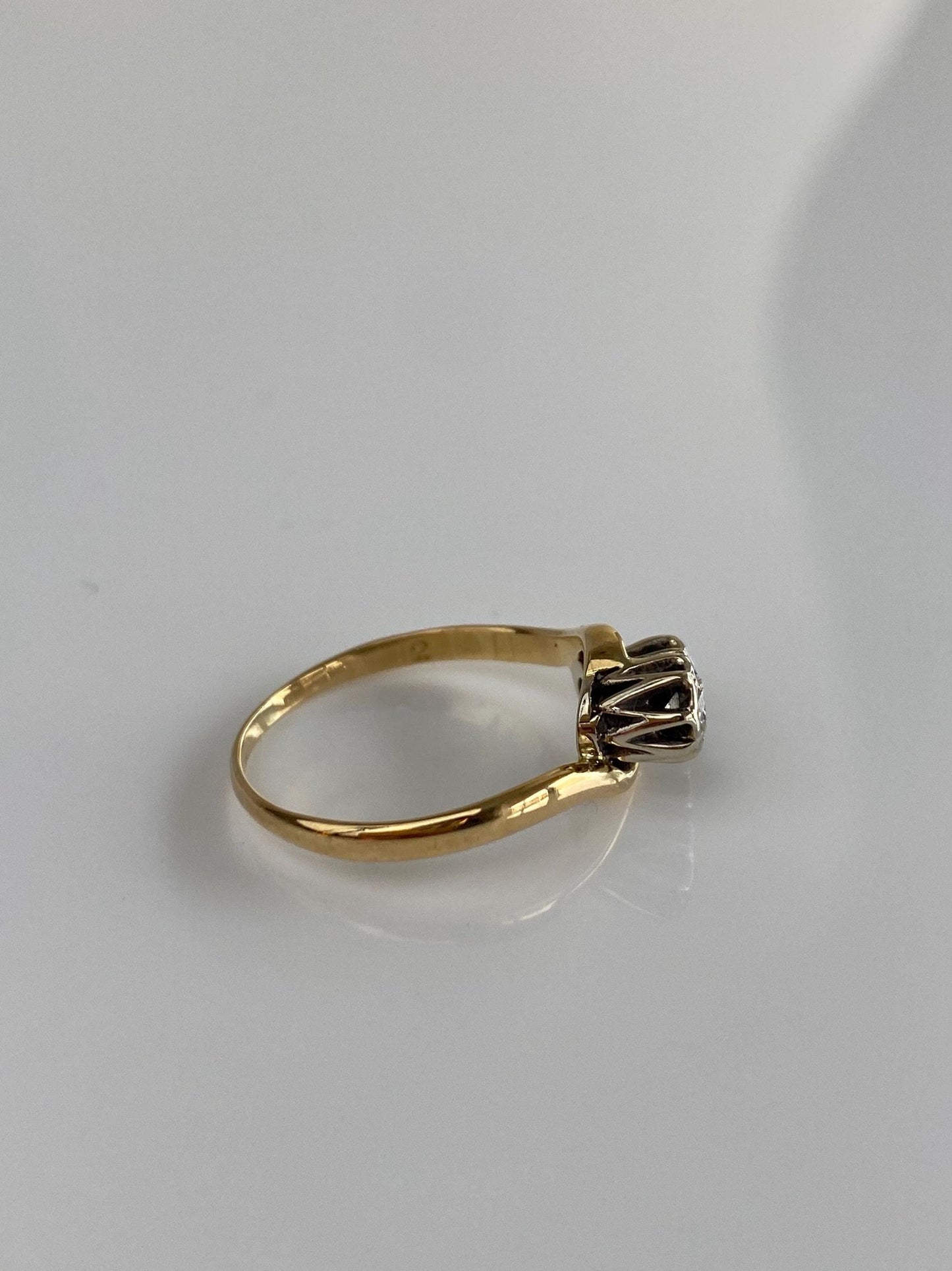 Vintage Solid 18k White & Yellow Gold Diamond Twist Ring - Size 5.25