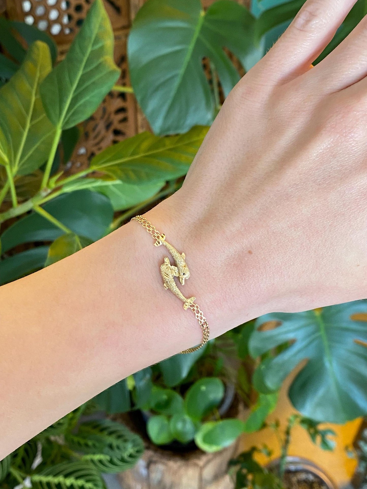 Vintage Solid 14k Yellow Gold Diamond Cut Dolphins Bismark Chain Bracelet - 7.25 inches