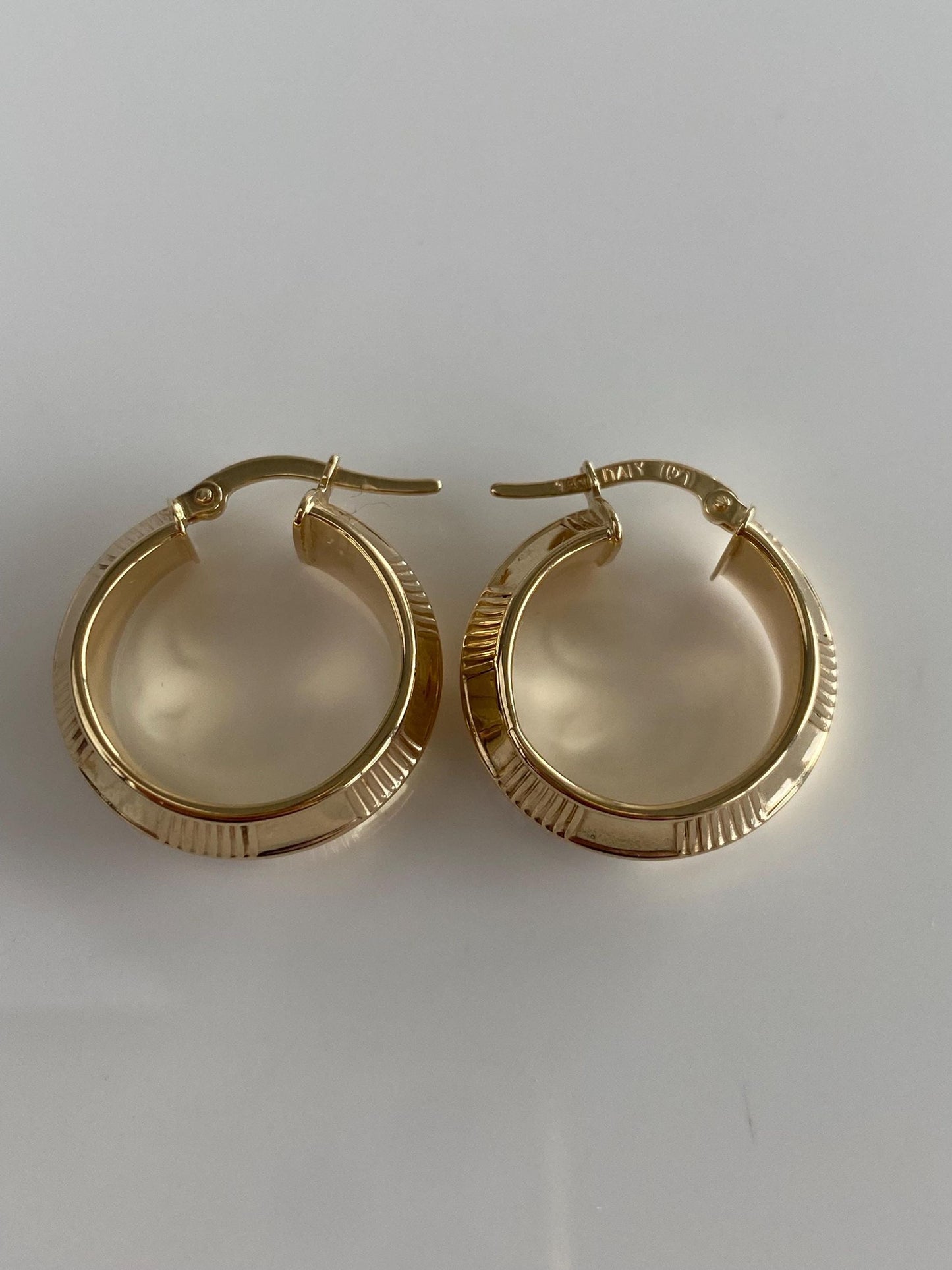 Vintage 14k Yellow Gold Design Hoop Earrings