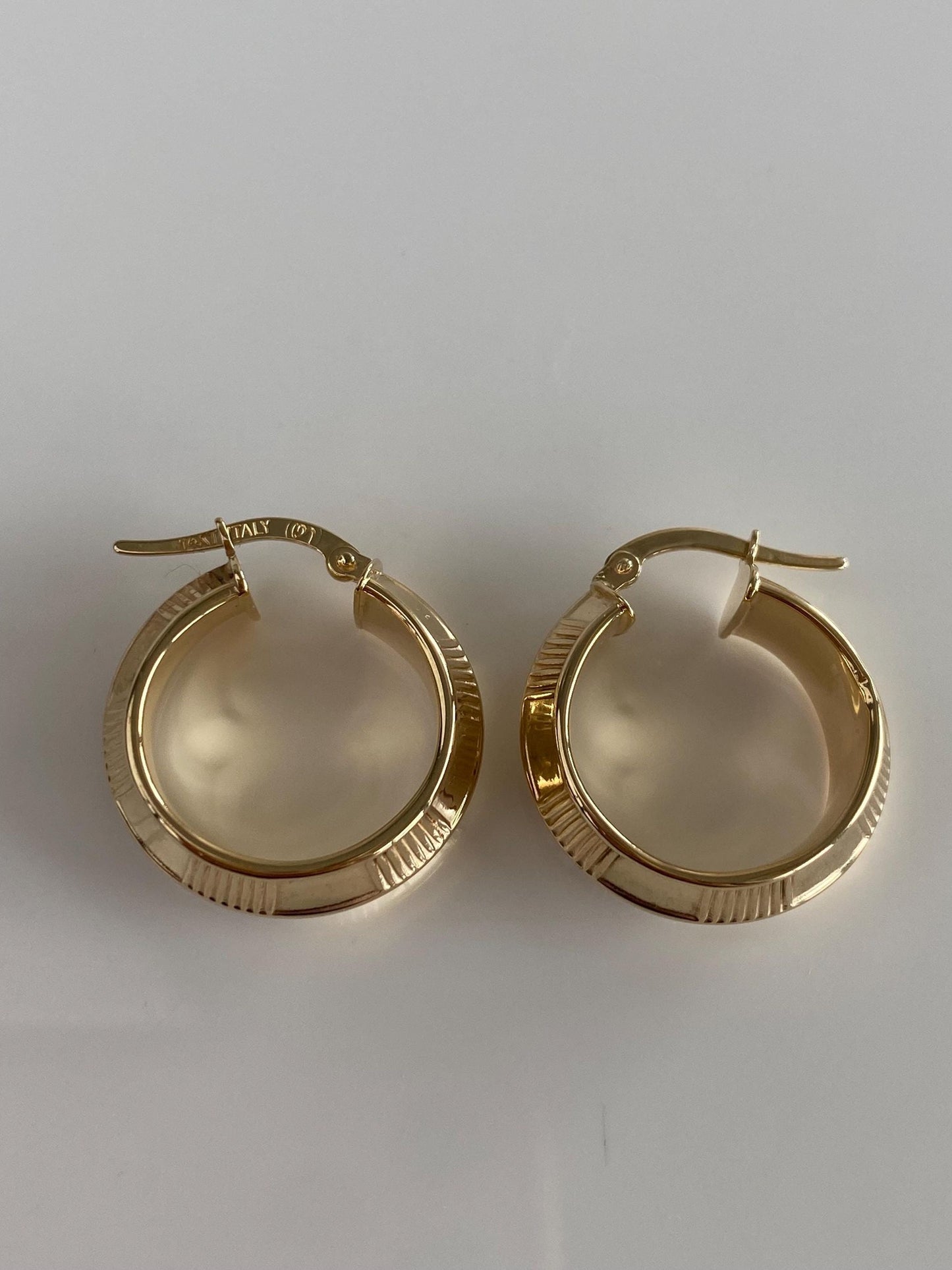 Vintage 14k Yellow Gold Design Hoop Earrings