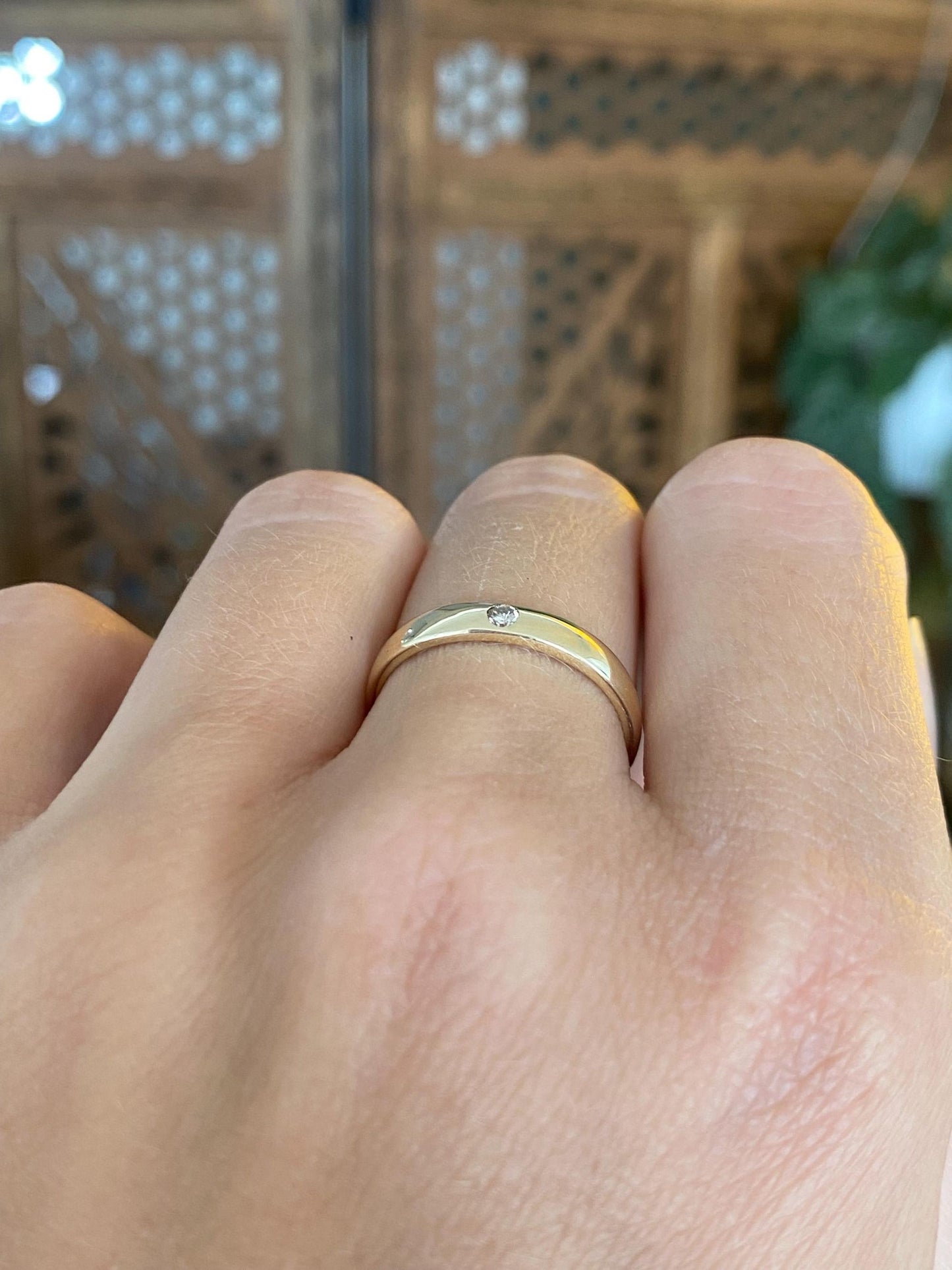 Vintage Solid 14k Yellow Gold Diamond Ring Band - Size 6.5