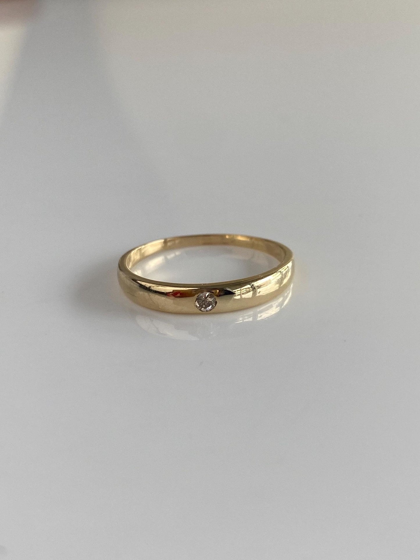 Vintage Solid 14k Yellow Gold Diamond Ring Band - Size 6.5
