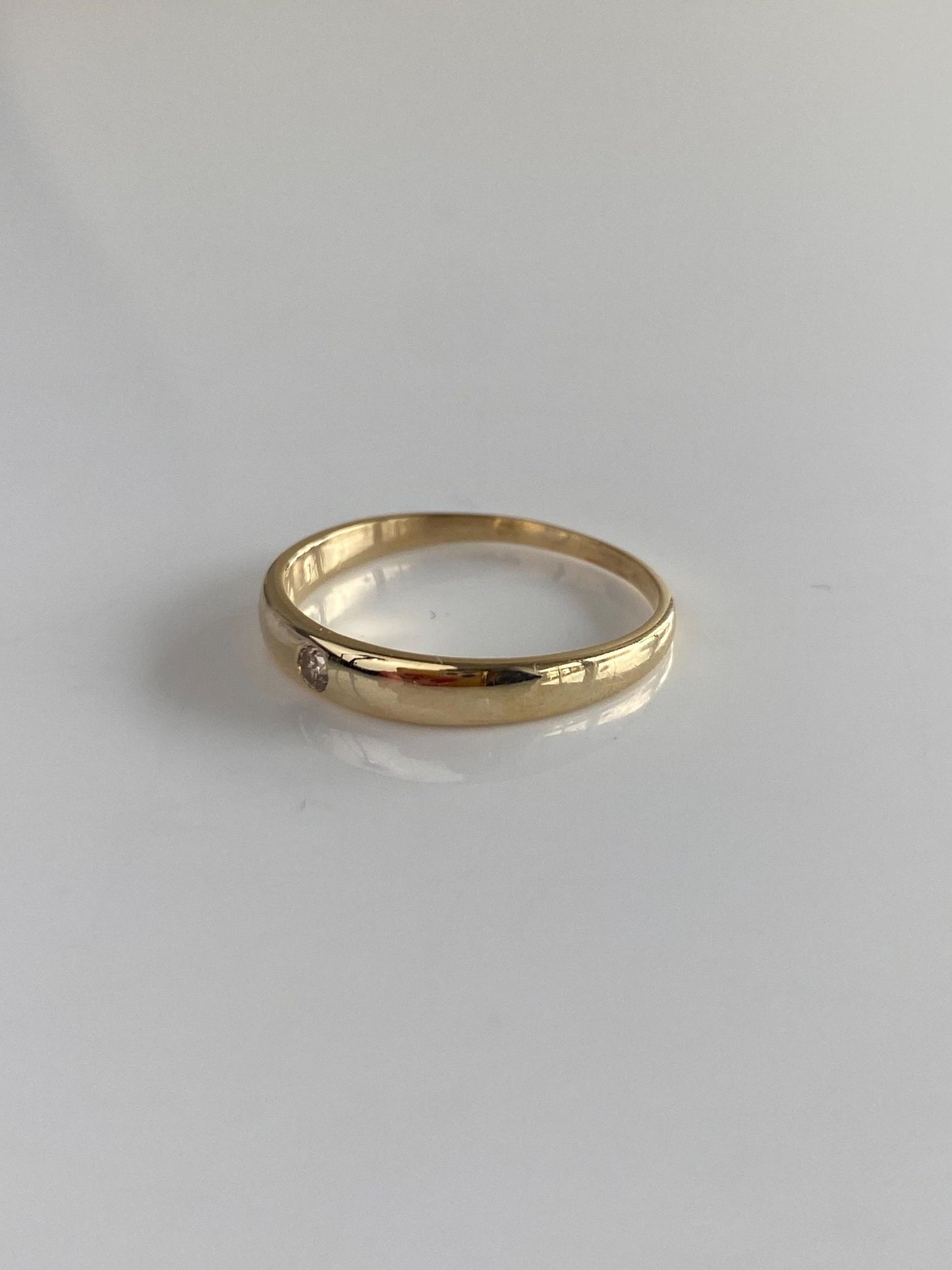 Vintage Solid 14k Yellow Gold Diamond Ring Band - Size 6.5