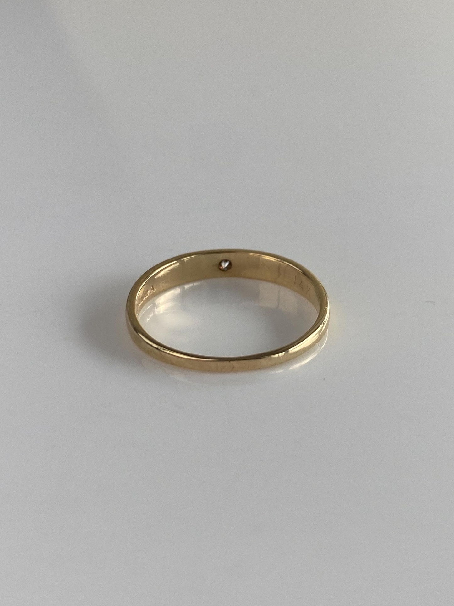 Vintage Solid 14k Yellow Gold Diamond Ring Band - Size 6.5