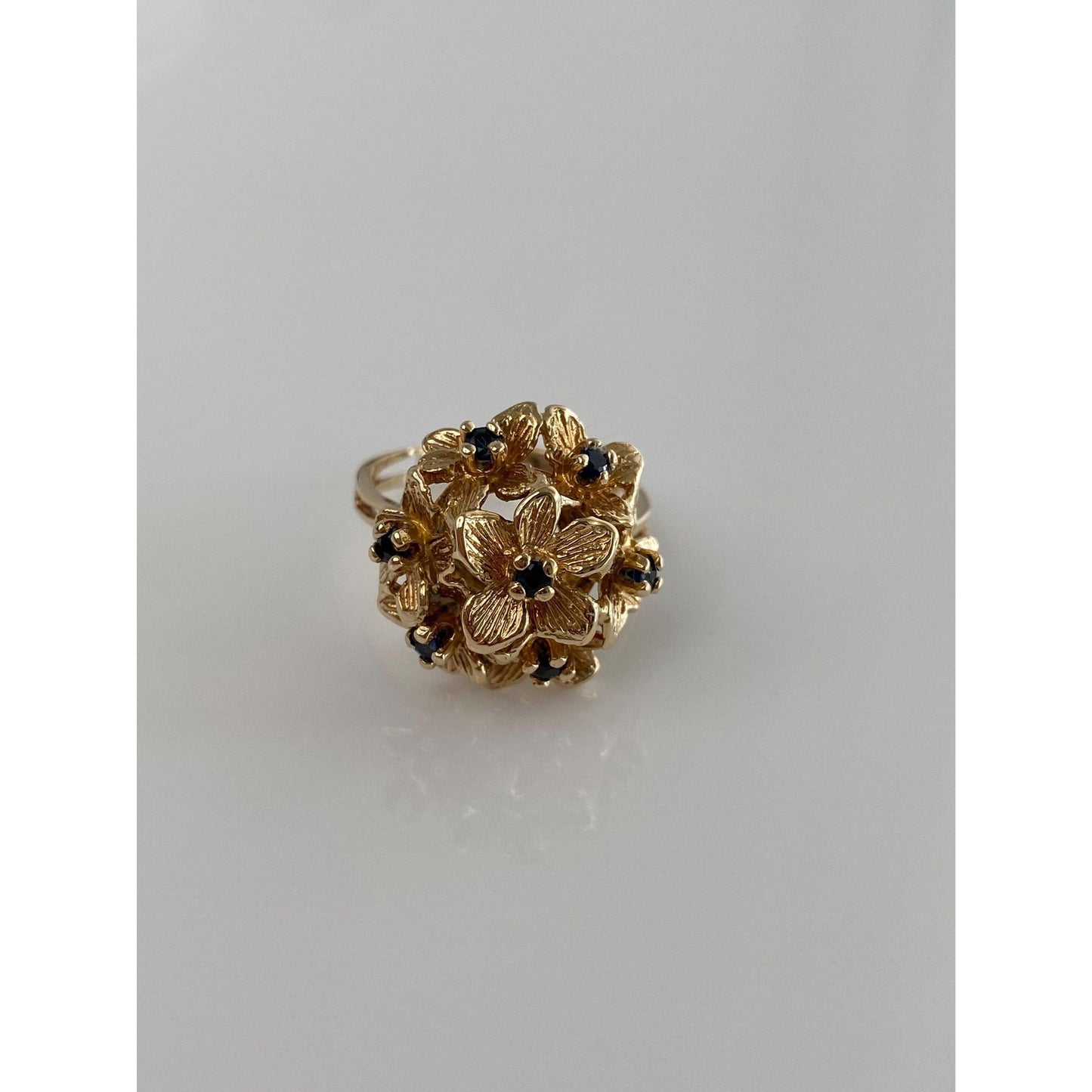 Vintage Solid 14k Yellow Gold Blue Sapphire Flower Bouquet Ring - Size 8
