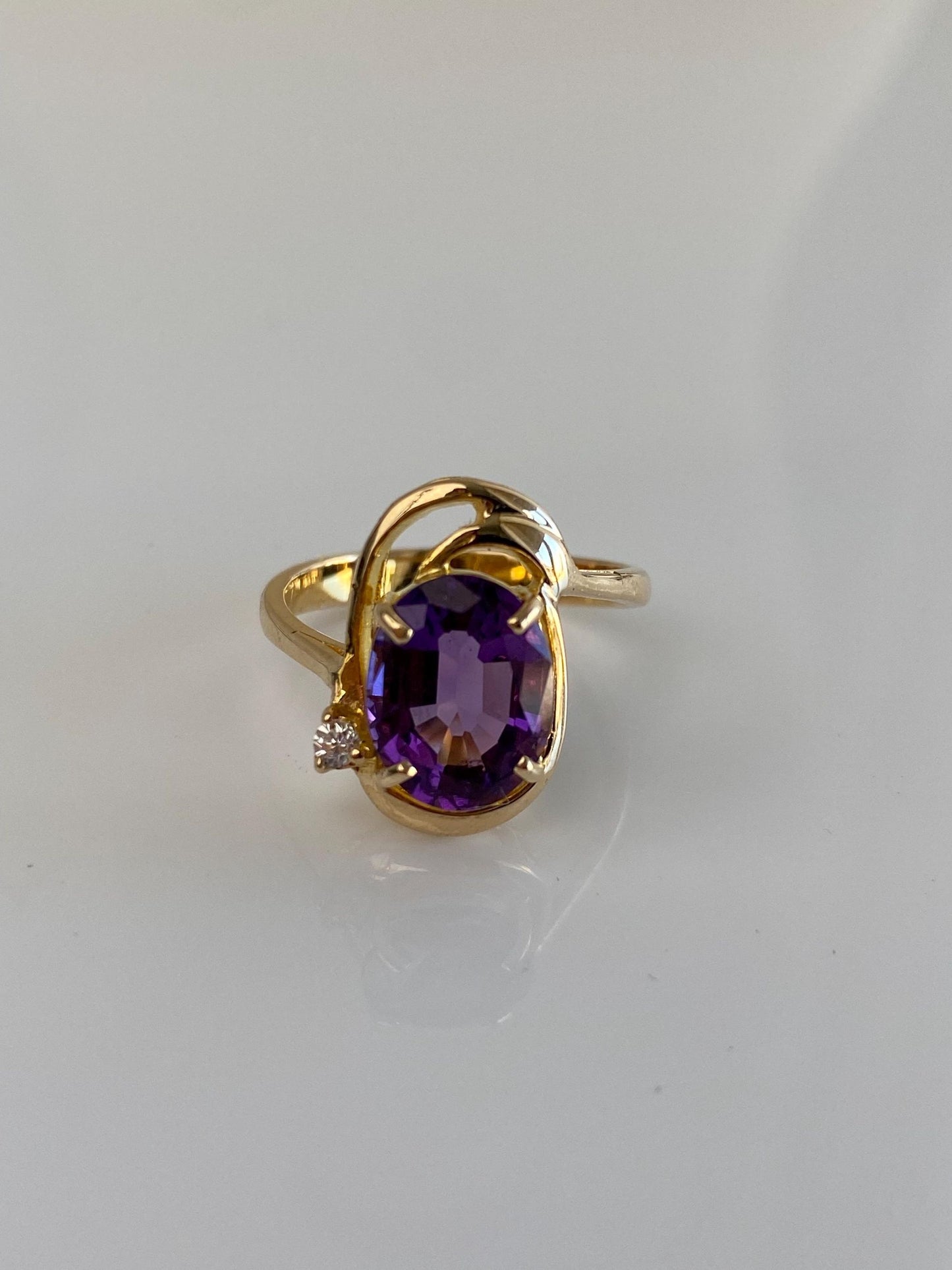 Vintage Solid 14k Yellow Gold Amethyst Clear Cubic Zirconia Ring - Size 6.75