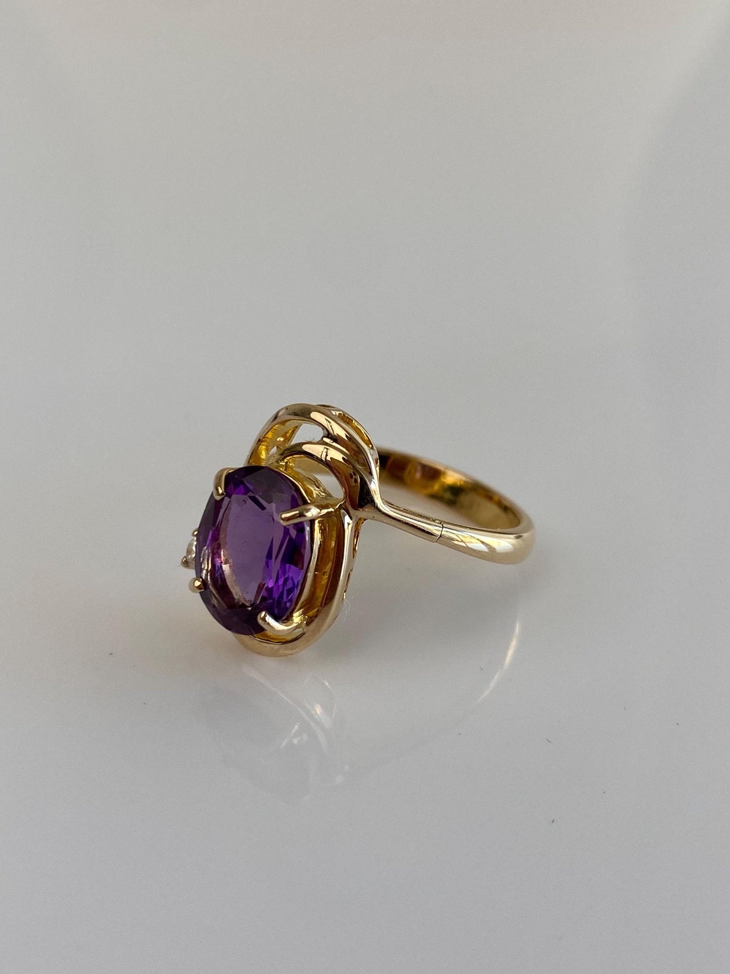 Vintage Solid 14k Yellow Gold Amethyst Clear Cubic Zirconia Ring - Size 6.75
