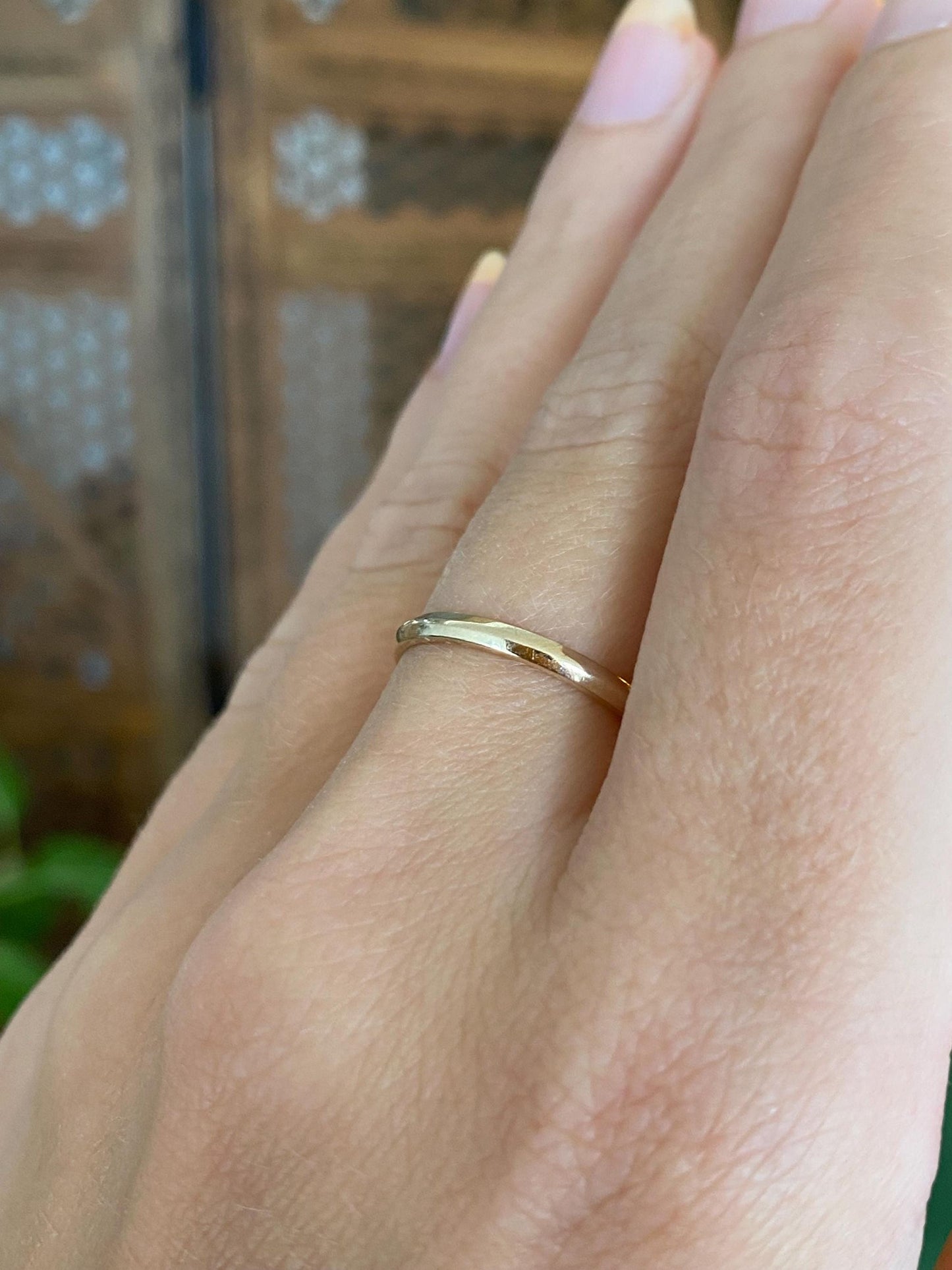 Vintage Solid 14k Yellow Gold Beveled Ring Band - Size 6.5