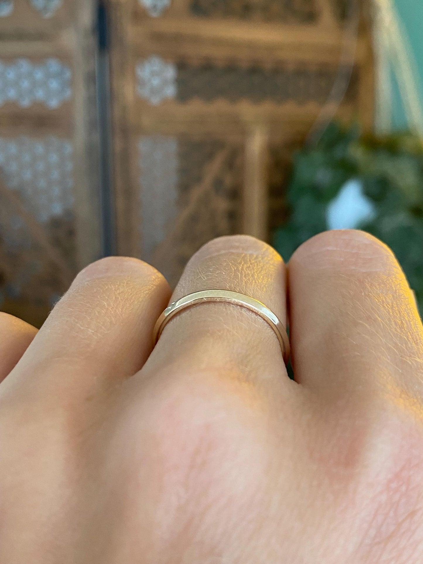 Vintage Solid 14k Yellow Gold Beveled Ring Band - Size 6.5