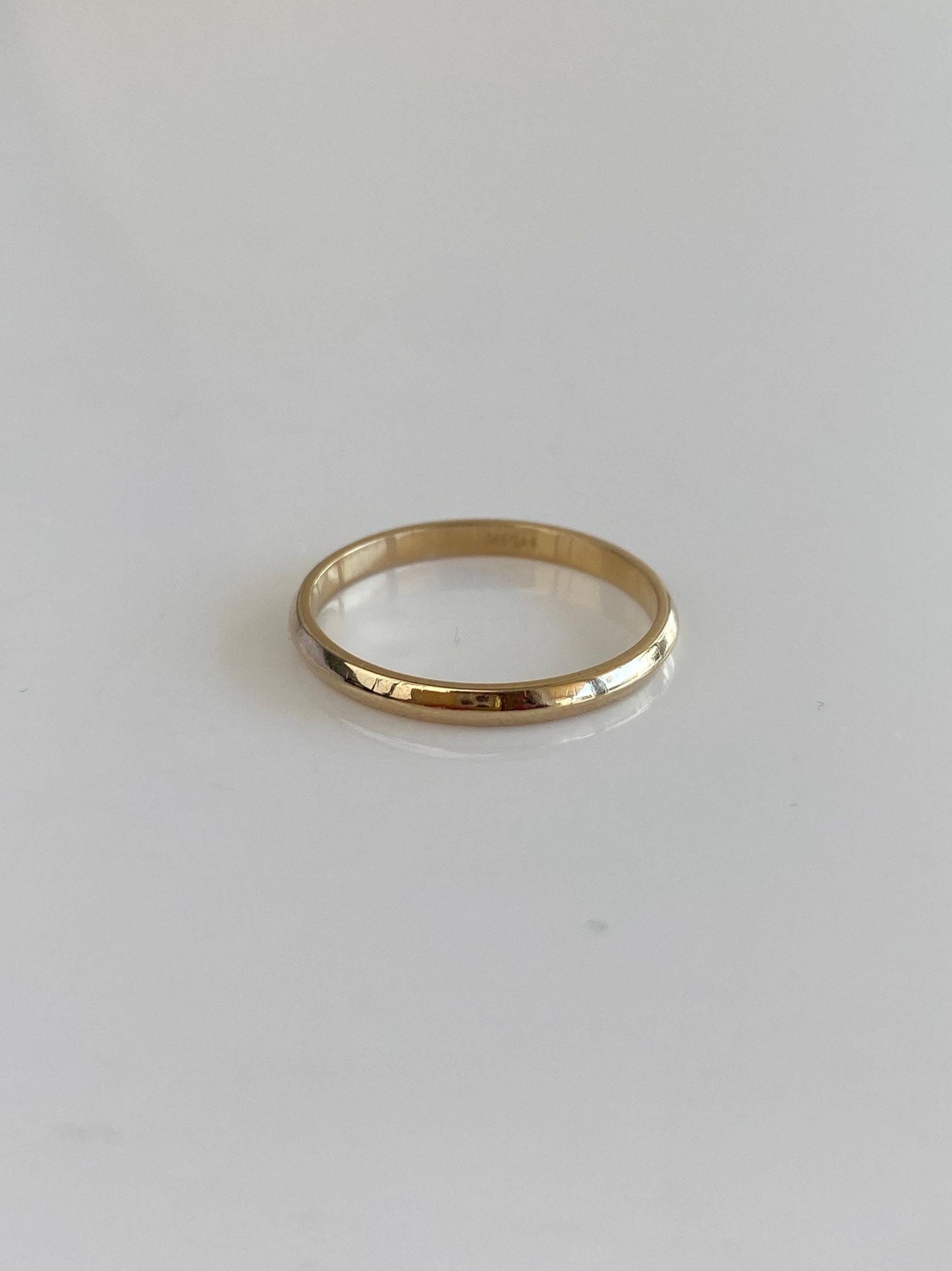 Vintage Solid 14k Yellow Gold Beveled Ring Band - Size 6.5