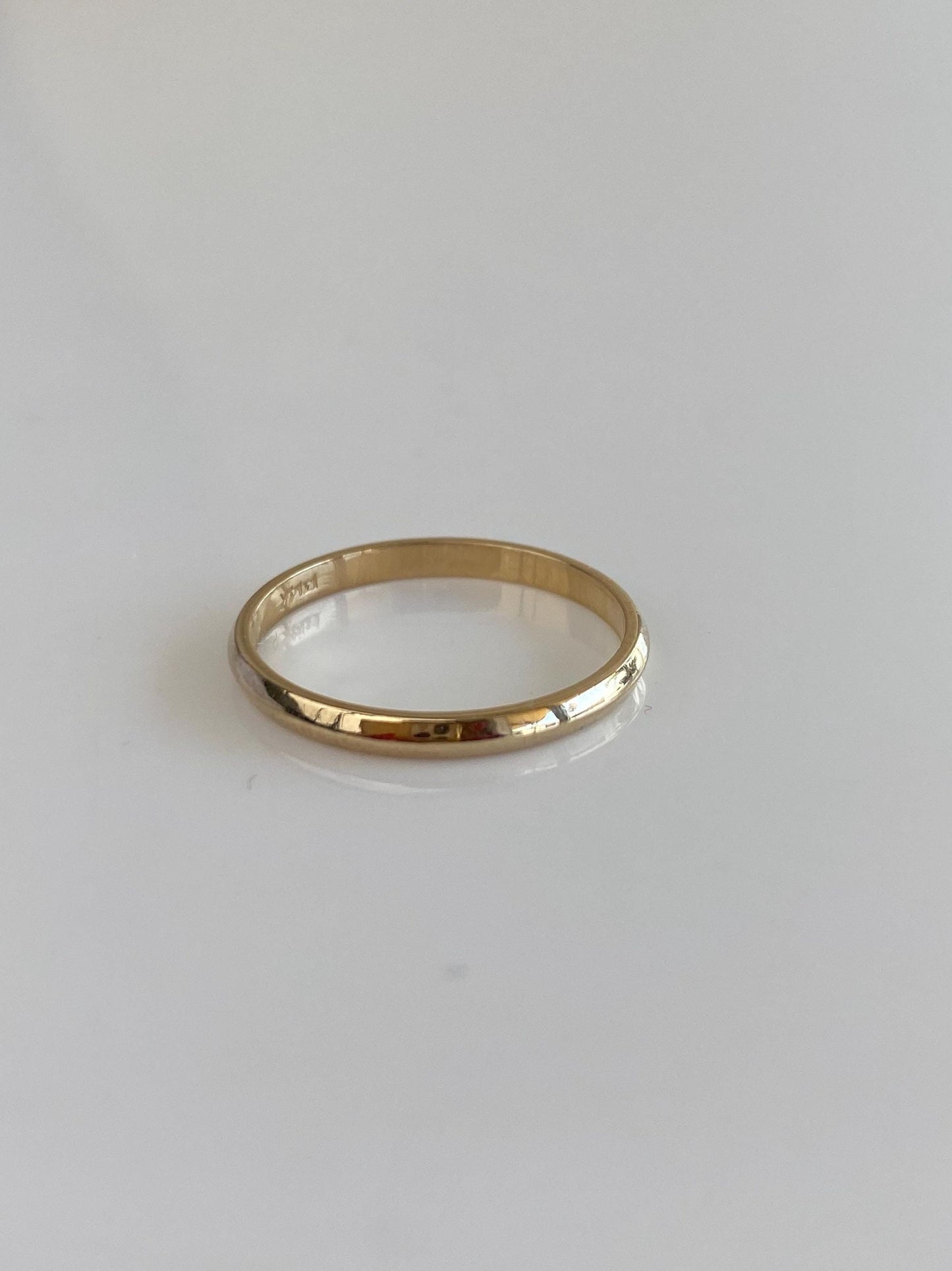 Vintage Solid 14k Yellow Gold Beveled Ring Band - Size 6.5