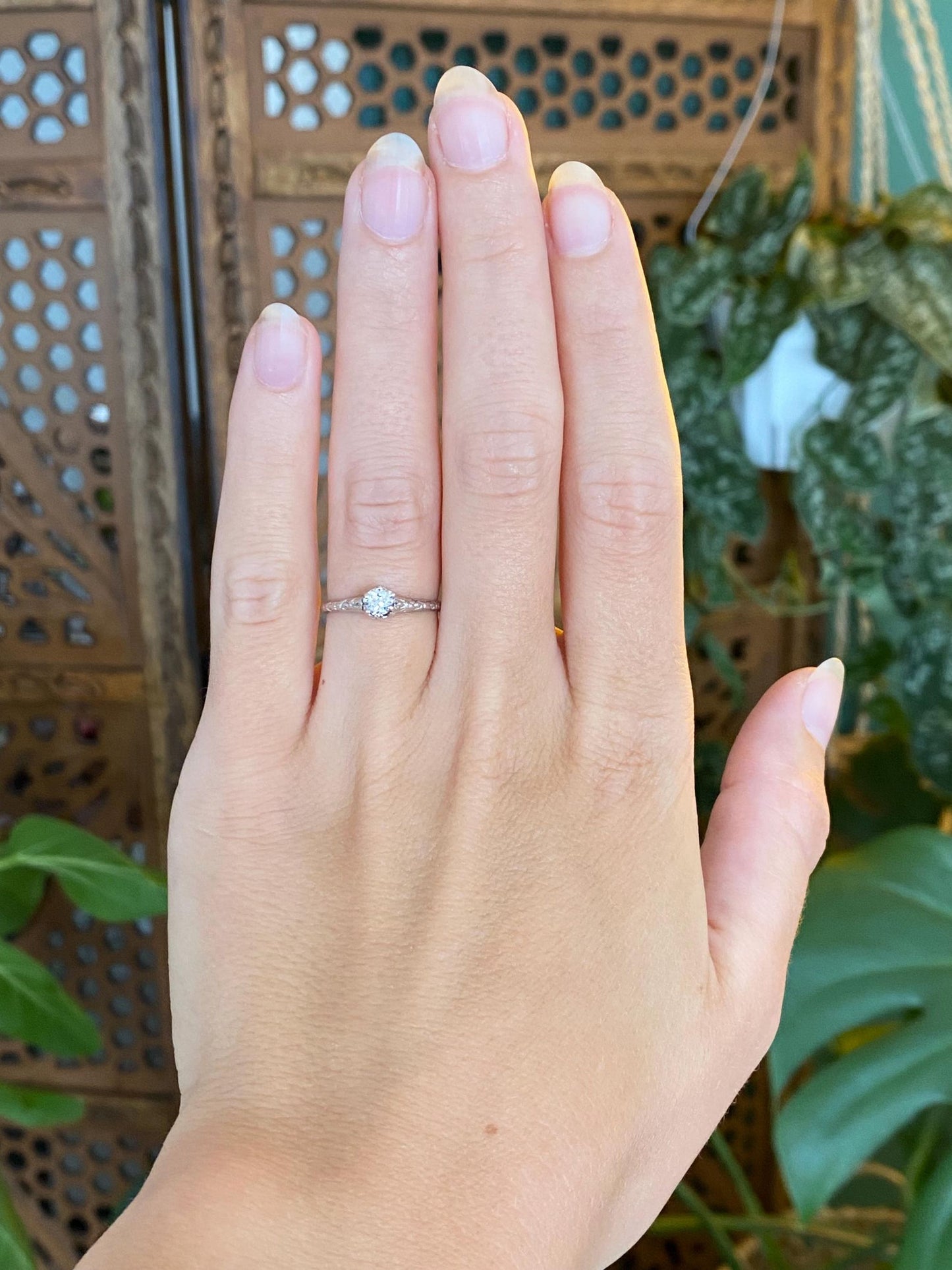 Vintage Solid 18k White Gold Old Mine Cut Diamond Designed Ring - Size 5.25