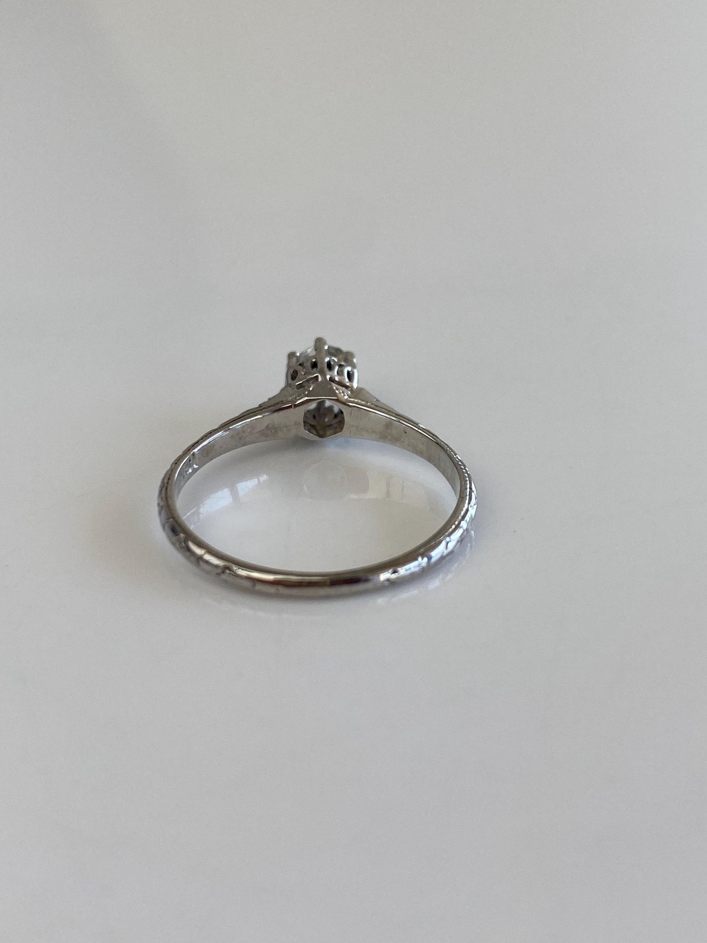 Vintage Solid 18k White Gold Old Mine Cut Diamond Designed Ring - Size 5.25