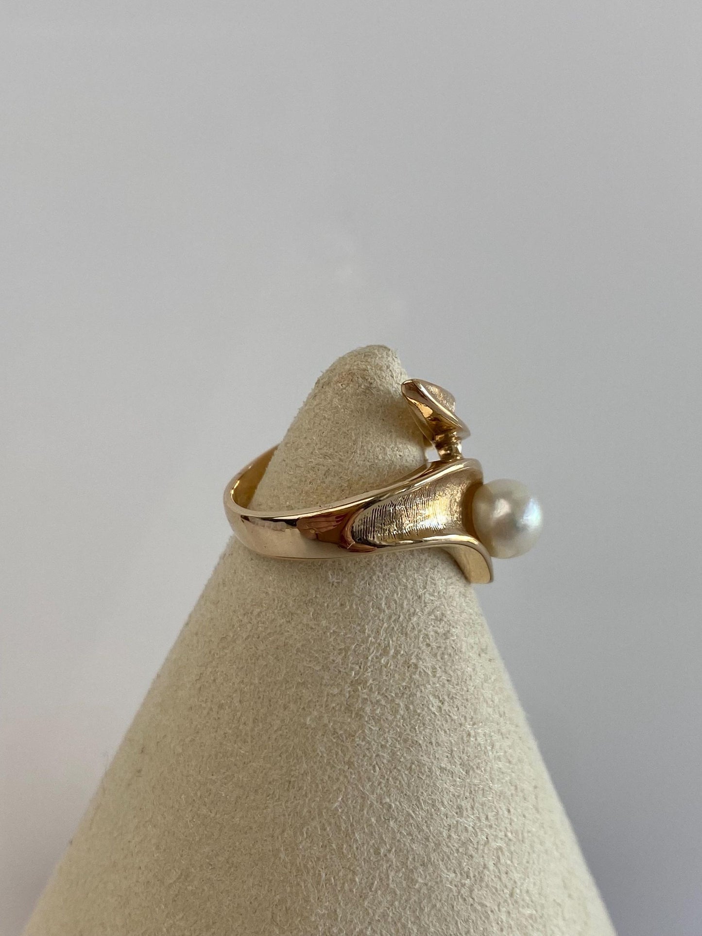 Vintage Solid 14k Yellow Gold Pearl Twist Ring - Size 5.25