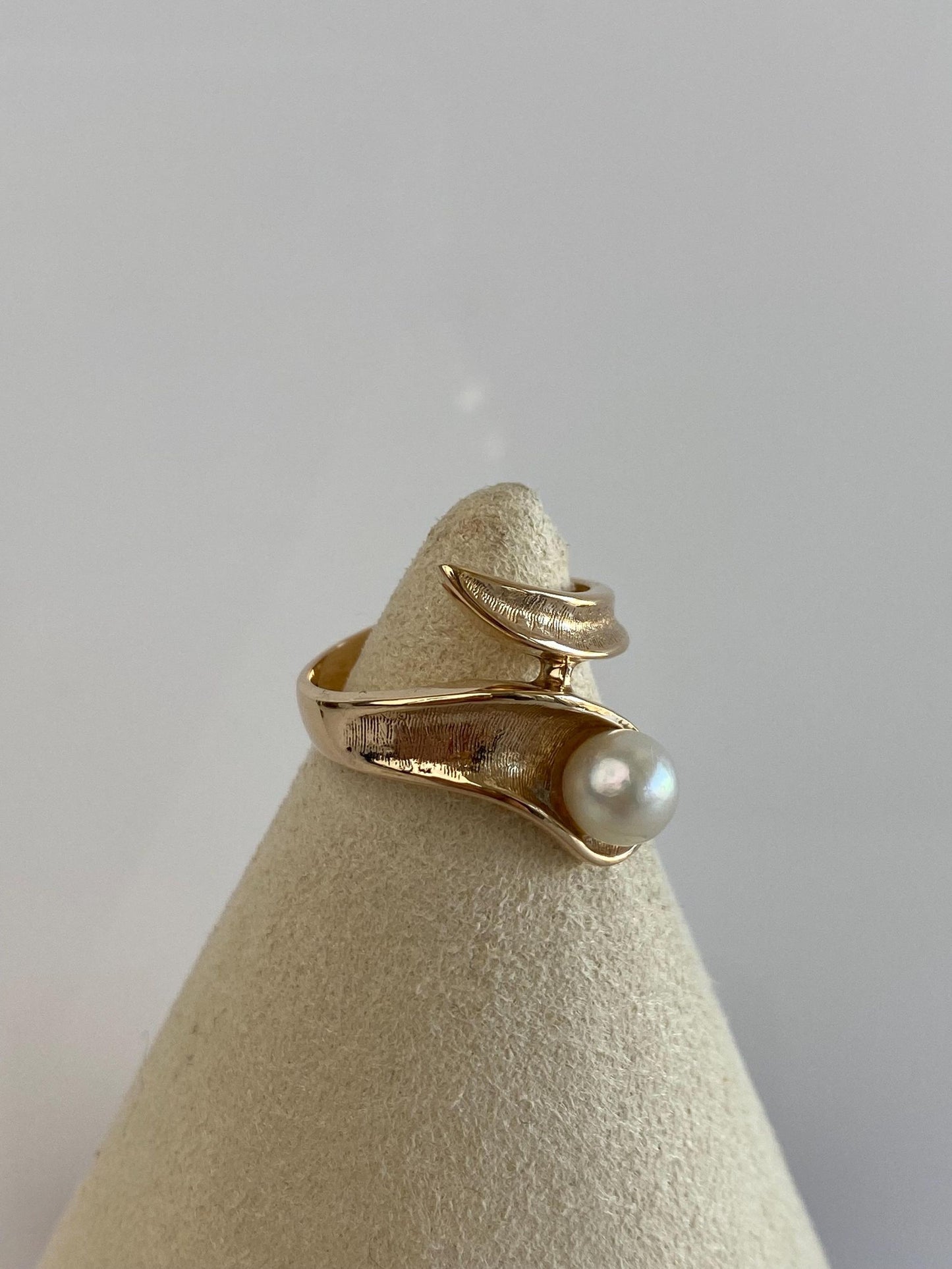 Vintage Solid 14k Yellow Gold Pearl Twist Ring - Size 5.25