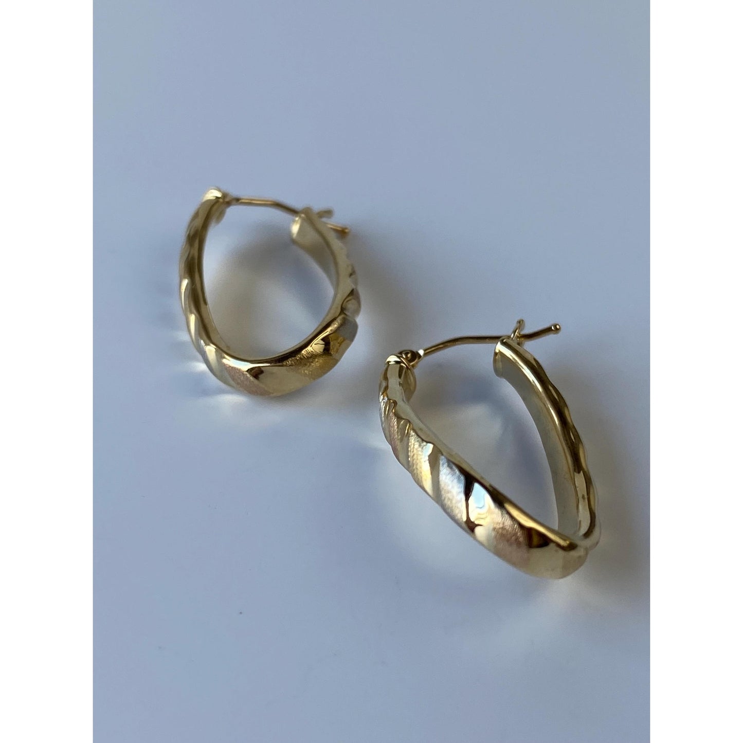 Vintage 18k Tri Tone Gold Oval Hoop Earrings