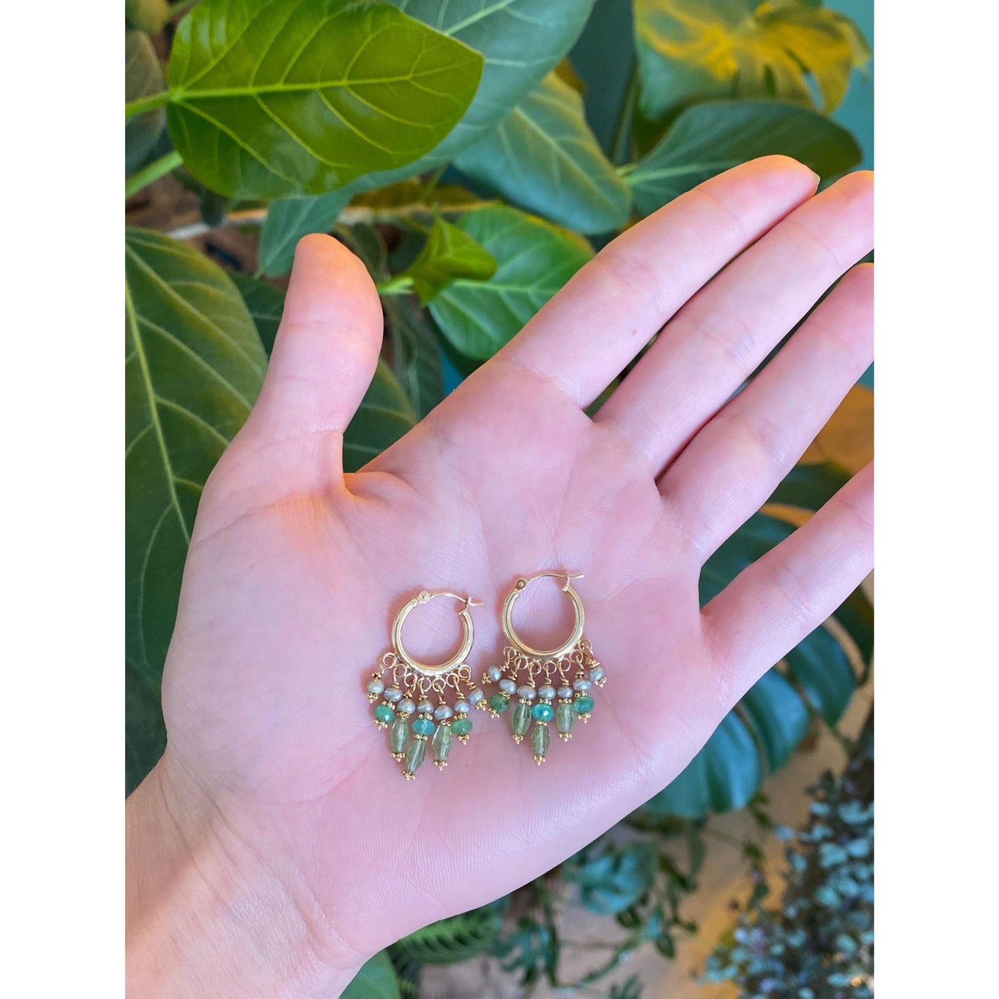 Vintage 14k Yellow Gold Green Bead Pearl Fringe Little Hoop Earrings