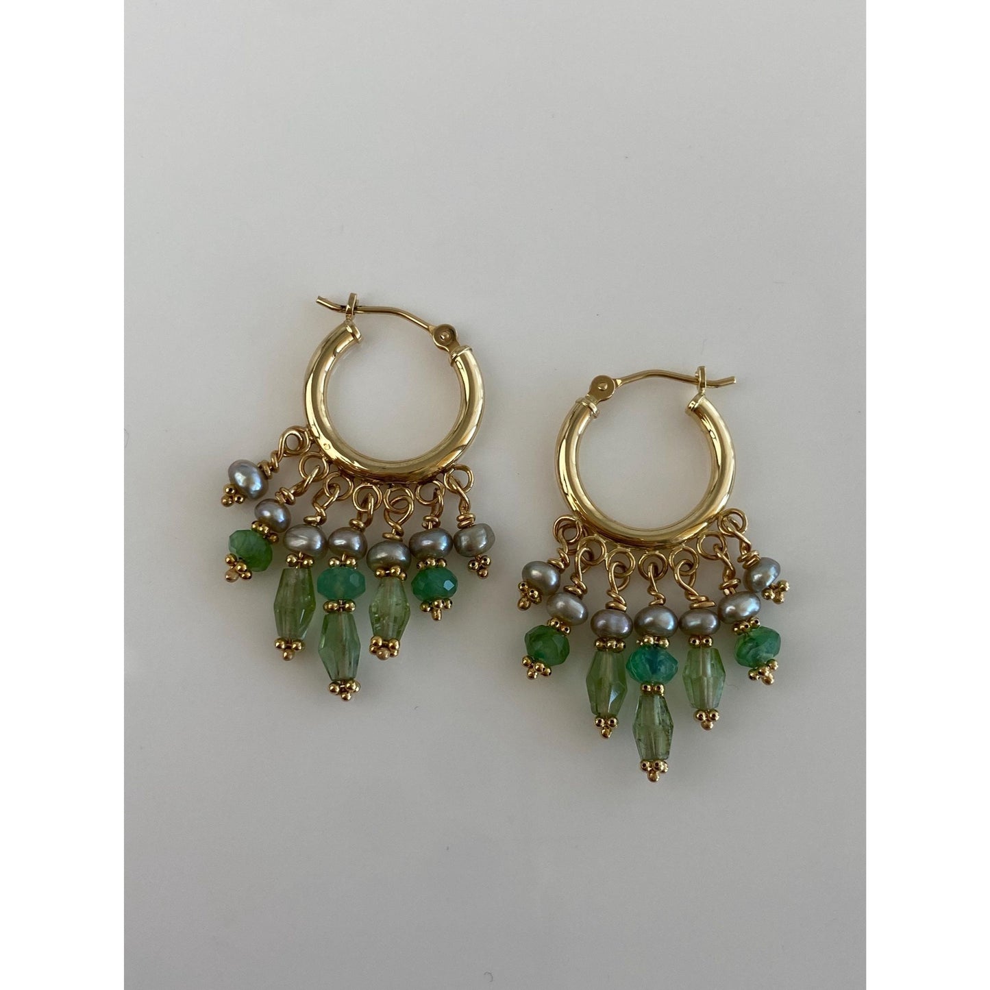 Vintage 14k Yellow Gold Green Bead Pearl Fringe Little Hoop Earrings