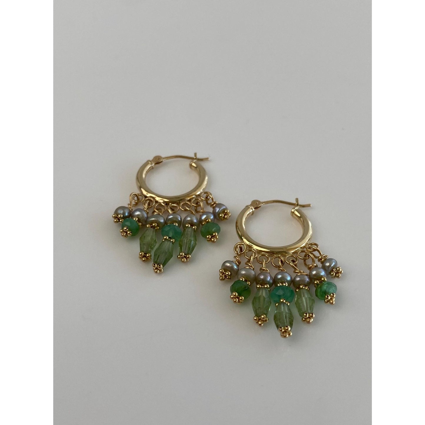 Vintage 14k Yellow Gold Green Bead Pearl Fringe Little Hoop Earrings