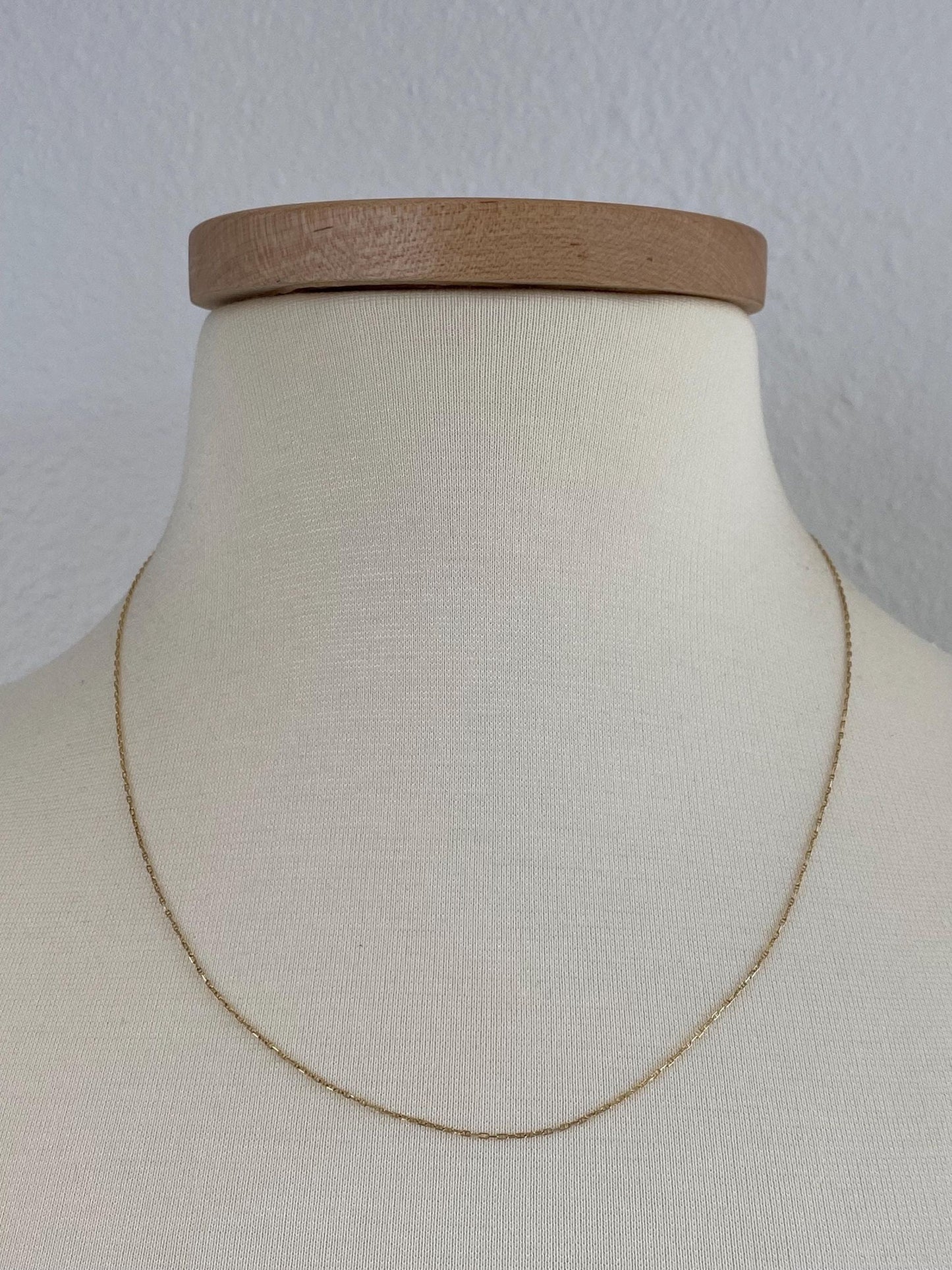 Vintage Solid 14k Yellow Gold Dainty Mariner Chain Necklace - 19.75 inches