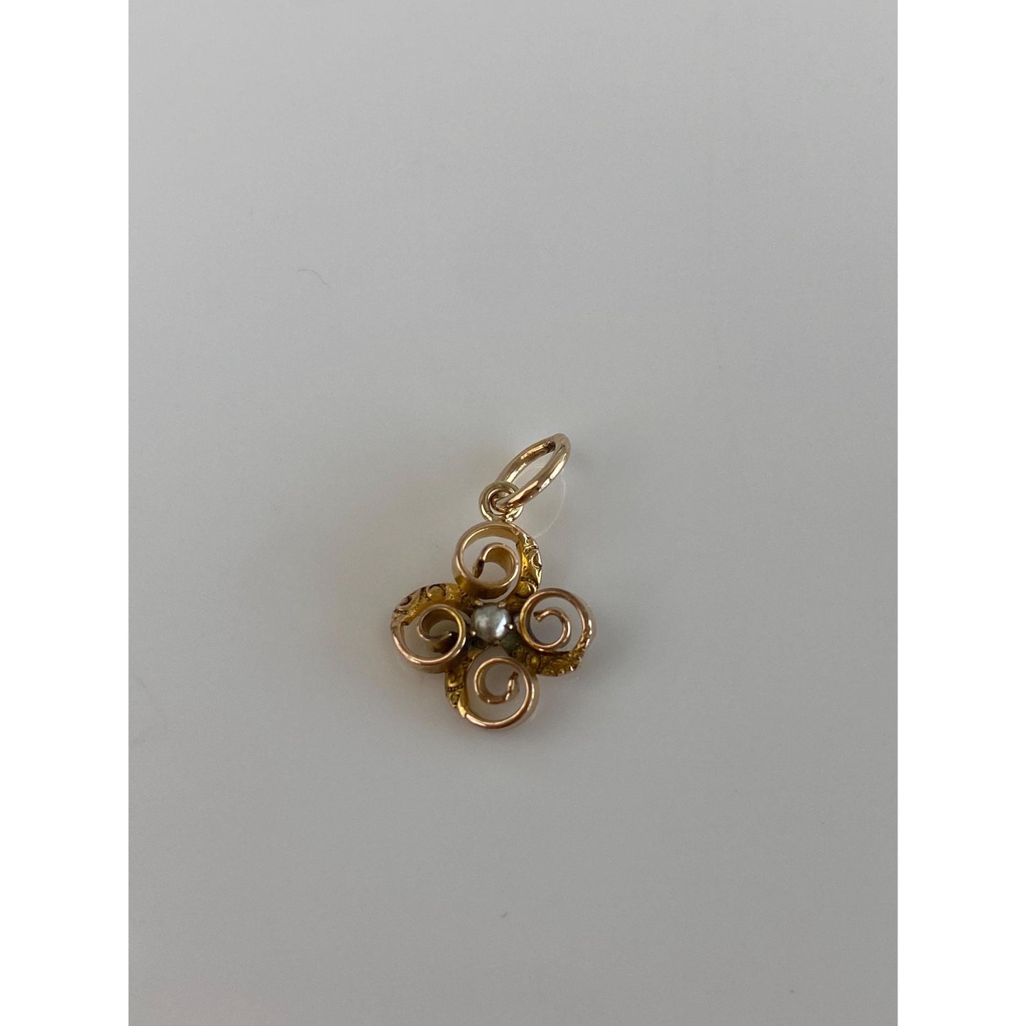 Vintage Solid 9k Yellow Gold Seed Pearl Charm