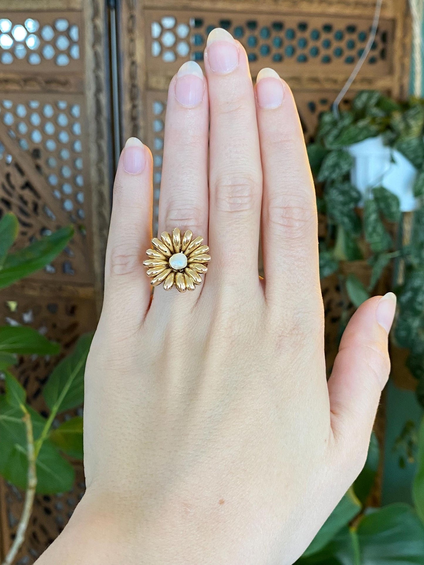 Vintage 18k Yellow Gold Pearl Flower Ring - Size 5