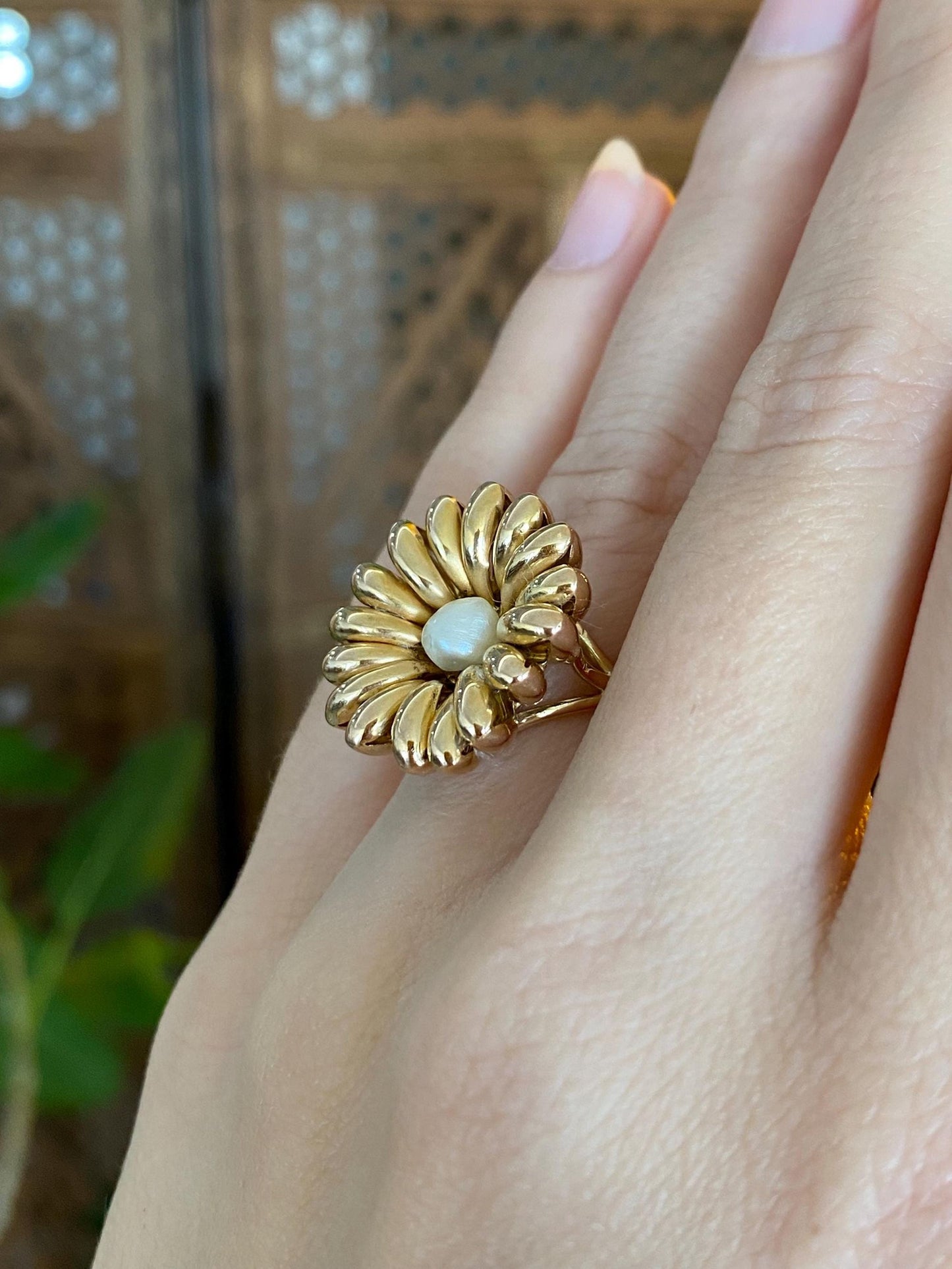Vintage 18k Yellow Gold Pearl Flower Ring - Size 5